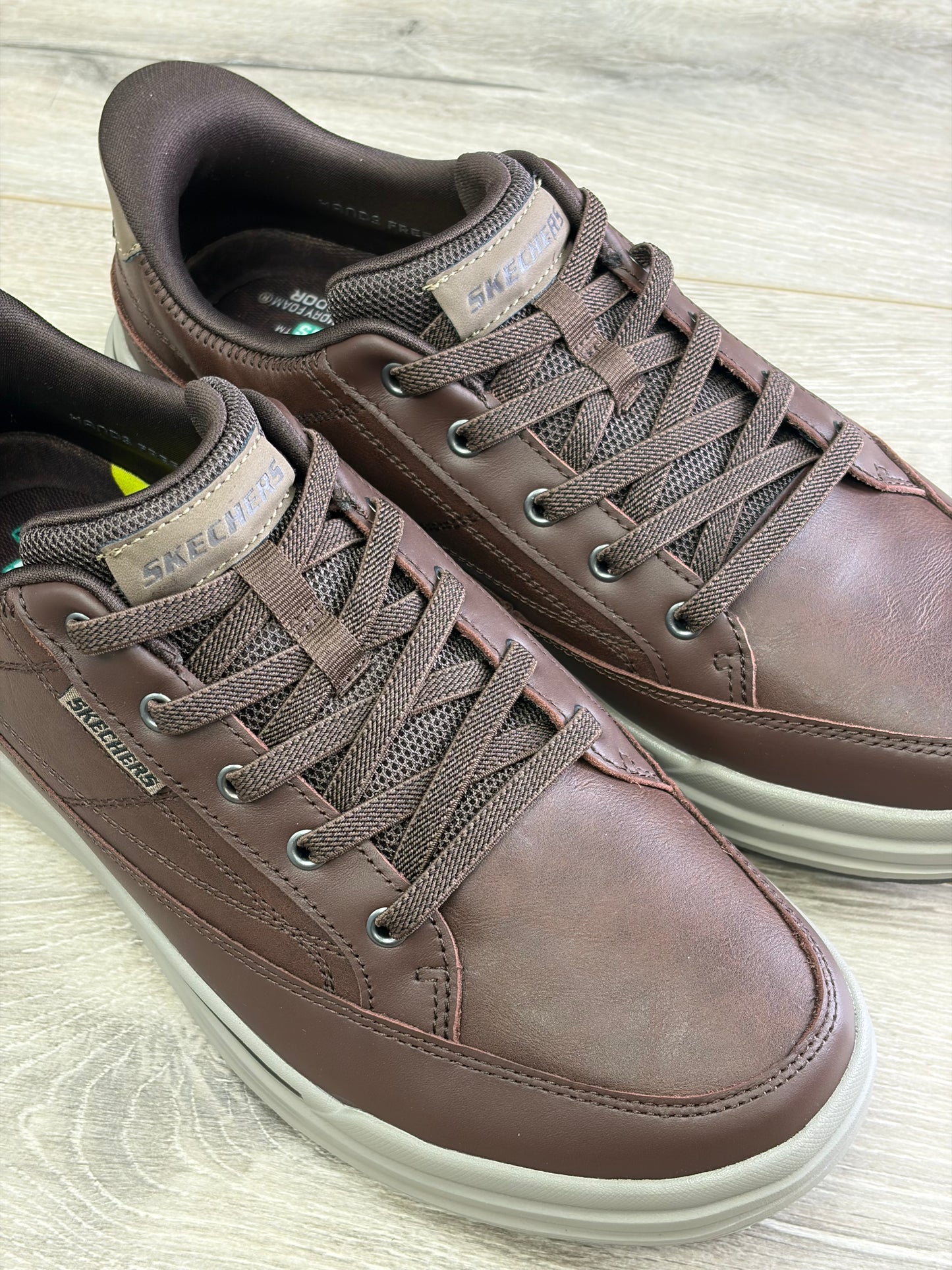 Skechers - Brown Stylish Trainer