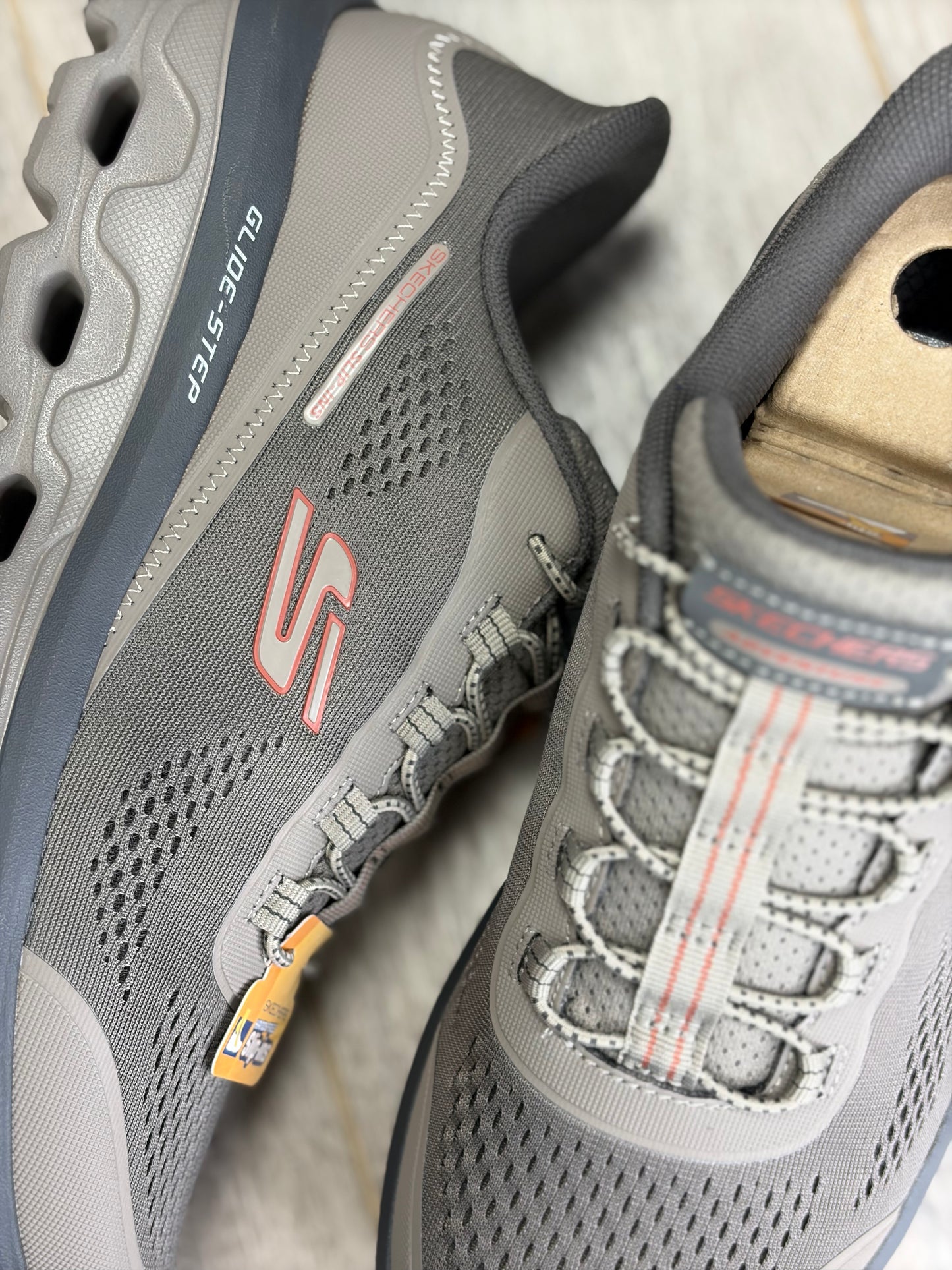 Skechers - Grey Glide-Step Trainers