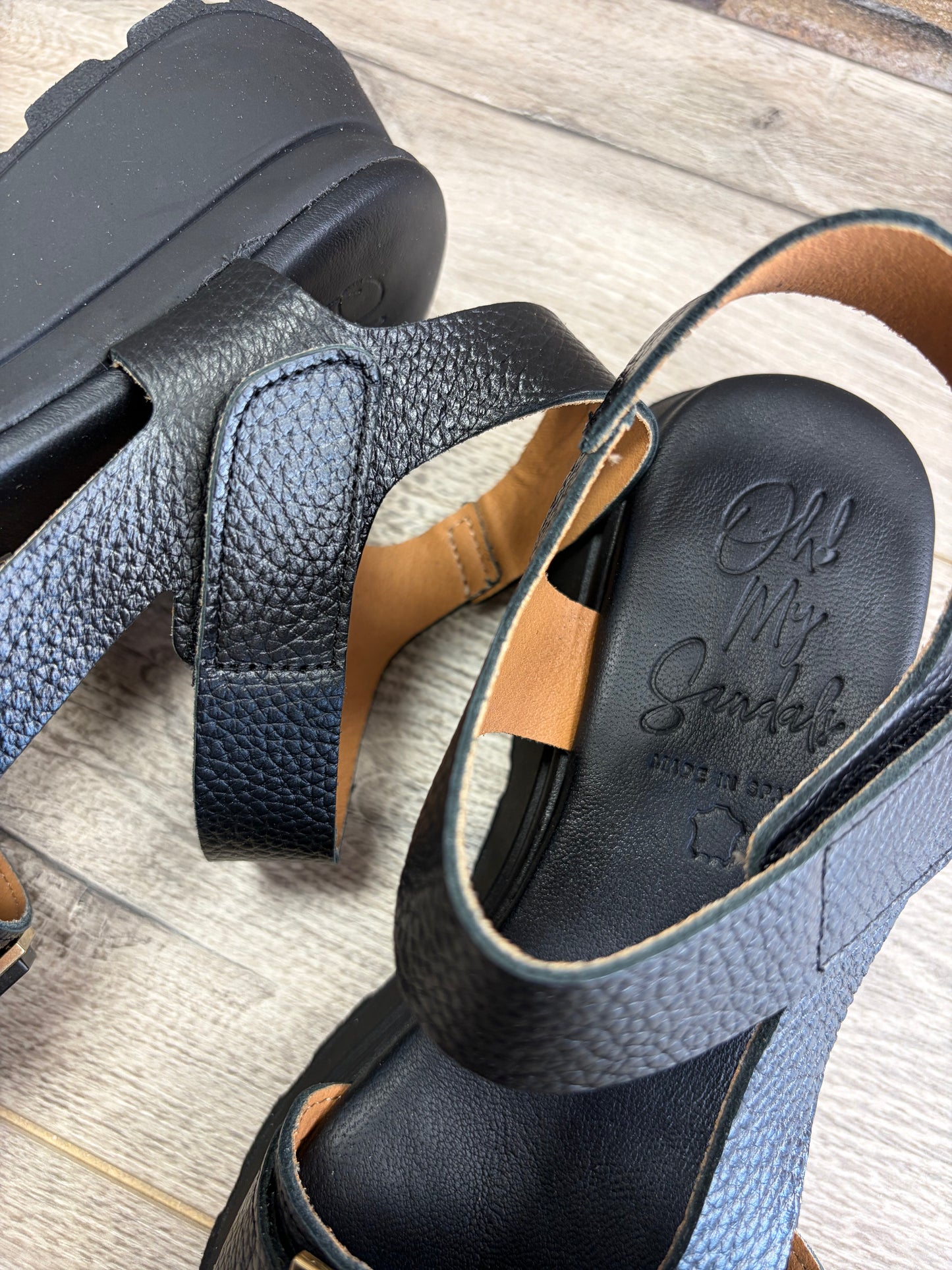 Oh My Sandals - Black Gold Detail Buckle