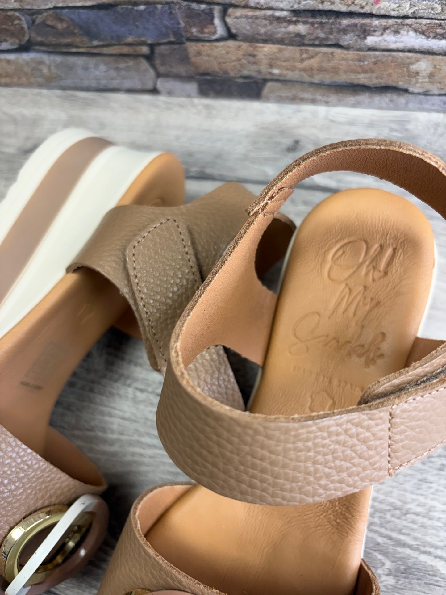 Oh My Sandals - Tan - Cream Buckle