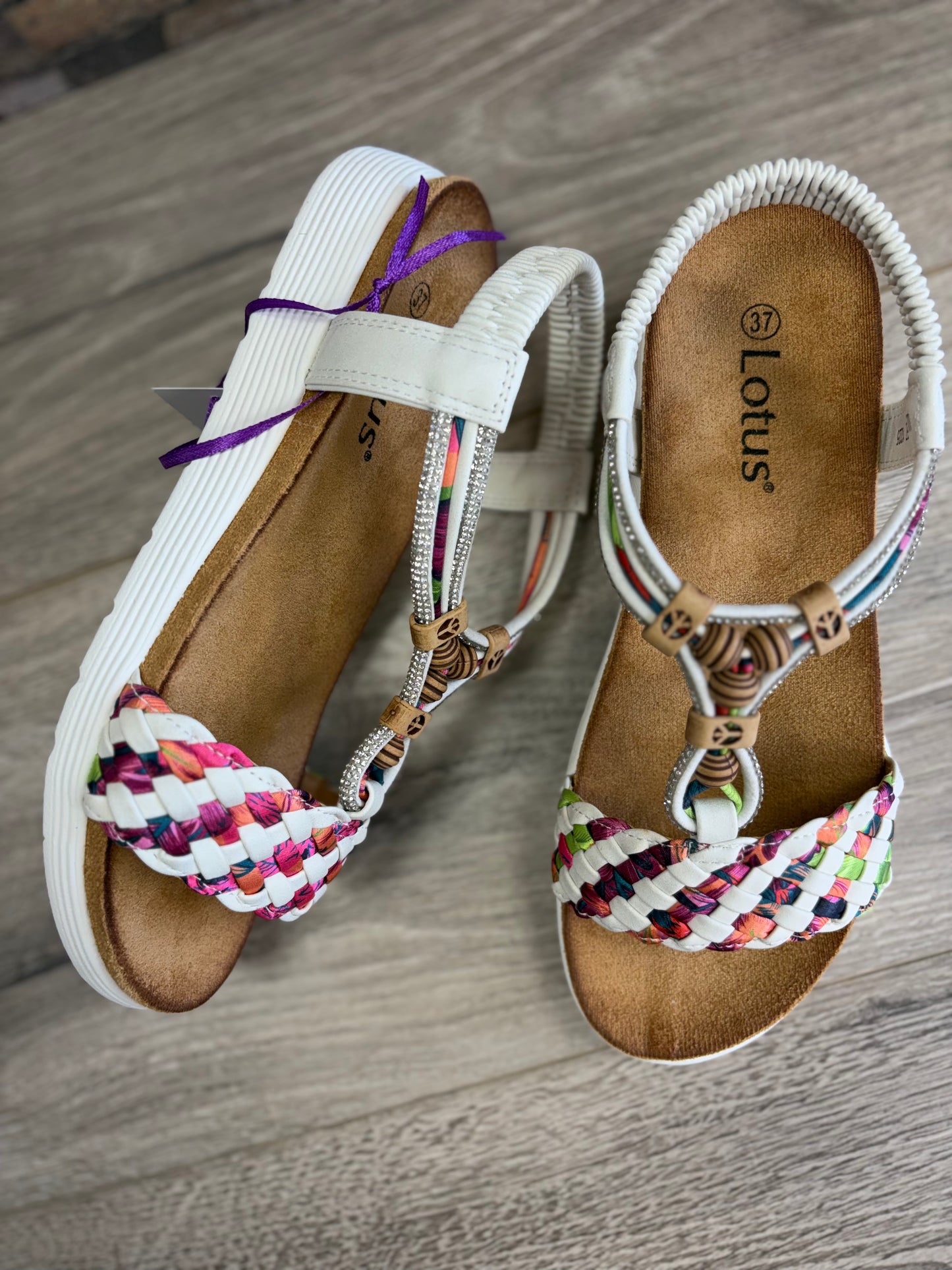 LOTUS - White Woven Sandals