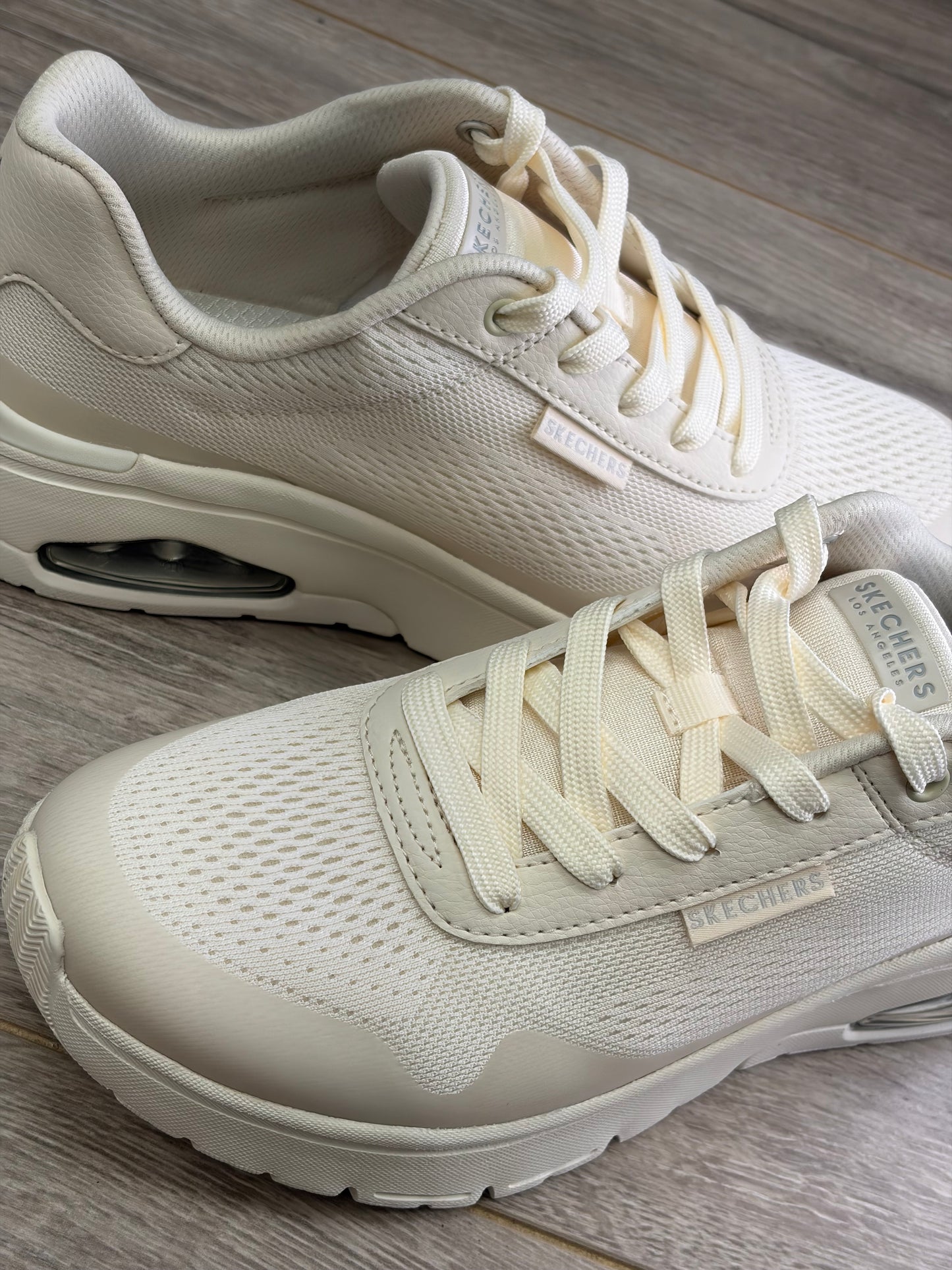 Skechers - White Trainer