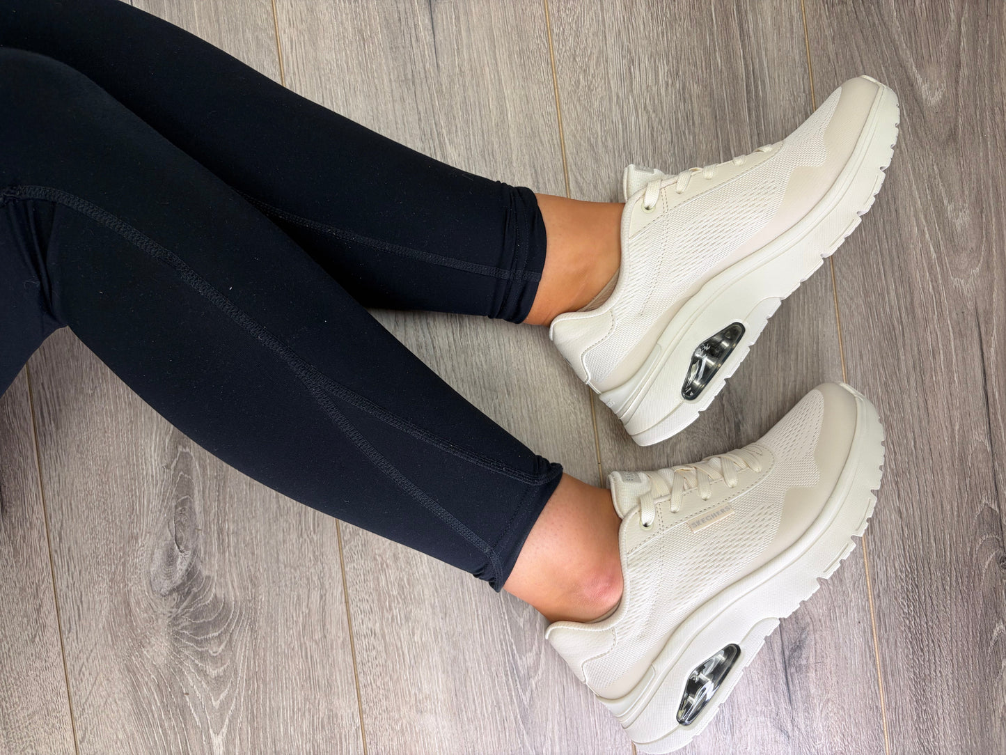 Skechers - White Trainer
