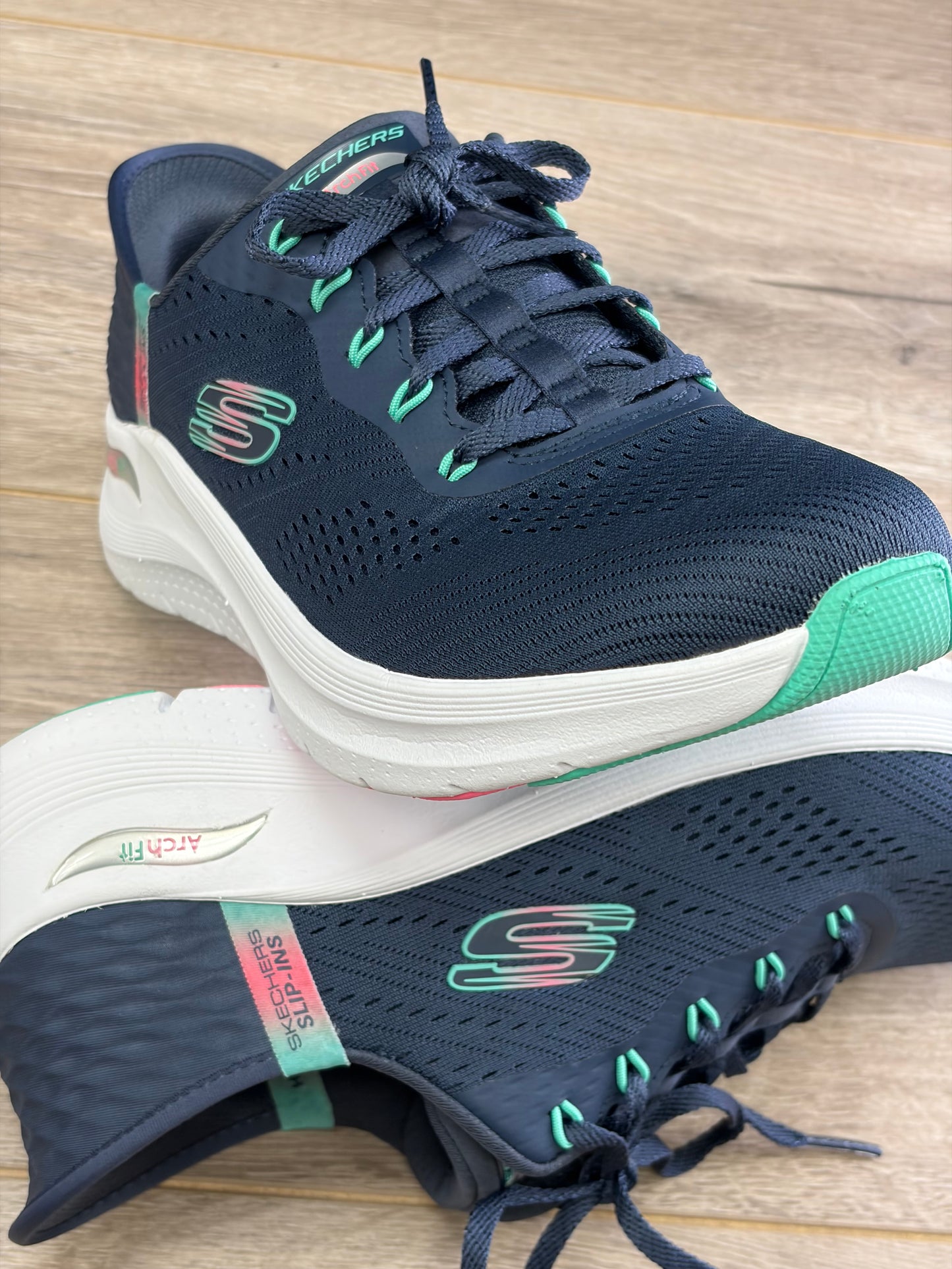 Skechers - Navy/Green Slip-In Trainer