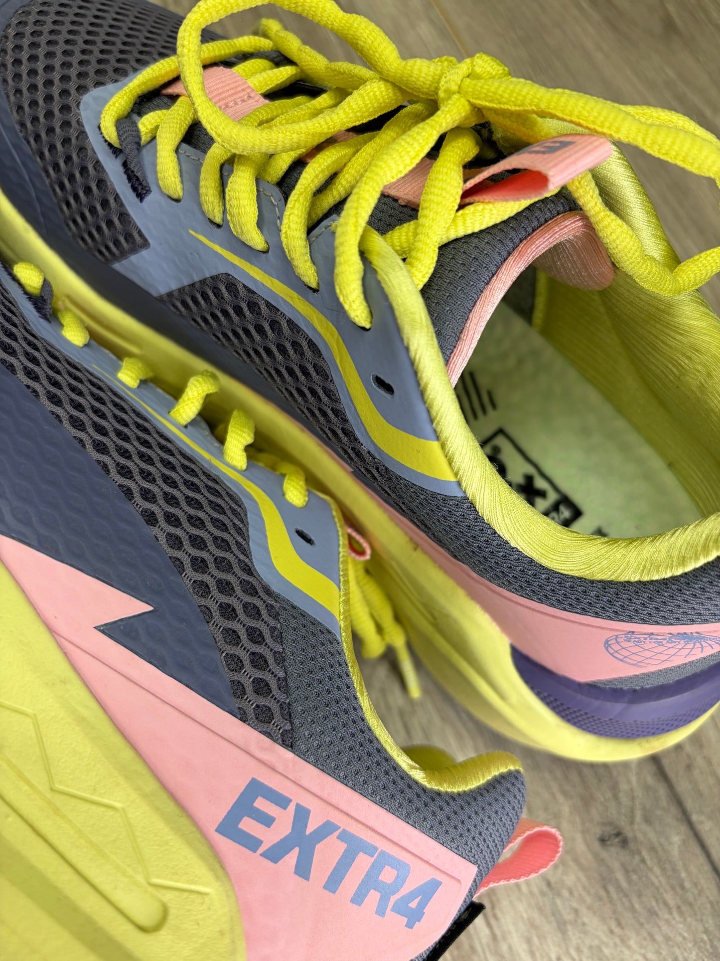 &Extr4 - Pink Mix Trainer