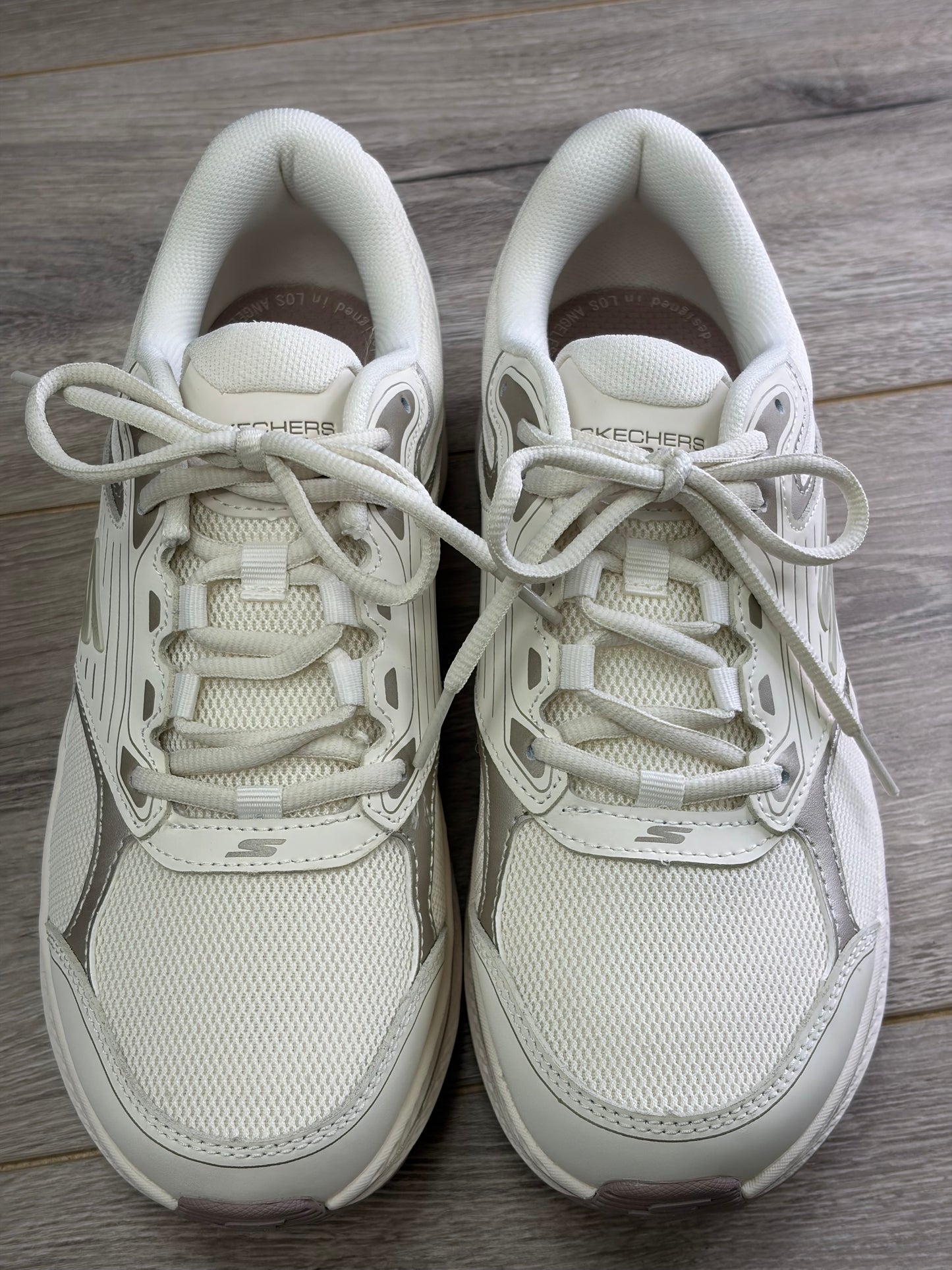 Skechers - GO RUN -  Beige Trainer