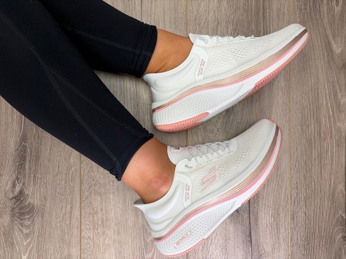 Skechers - White/Pink Slip-in Trainer