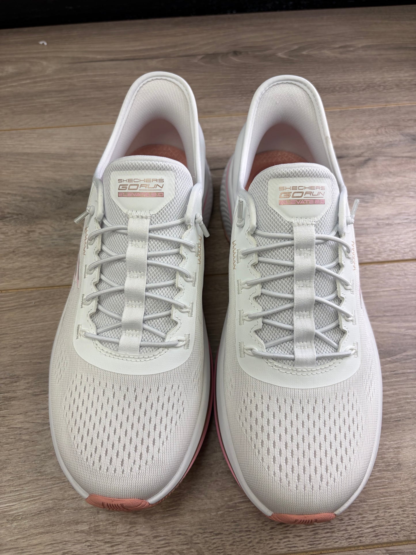 Skechers - White/Pink Slip-in Trainer