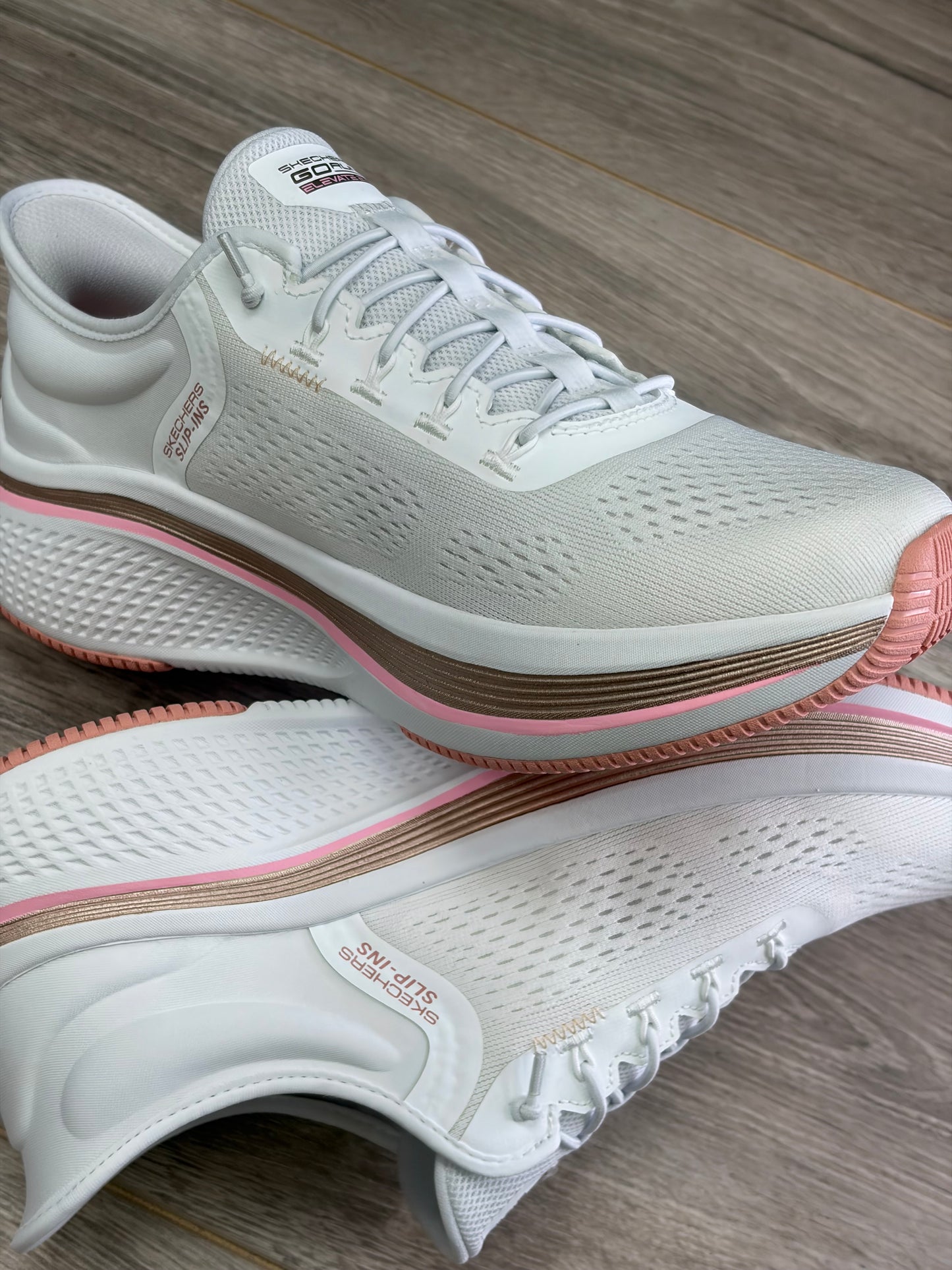 Skechers - White/Pink Slip-in Trainer