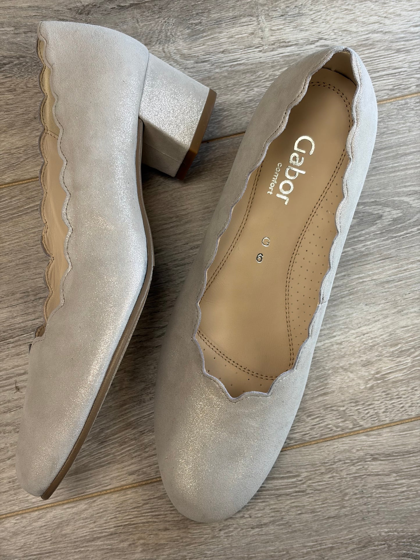 Gabor - Beige Court Heel