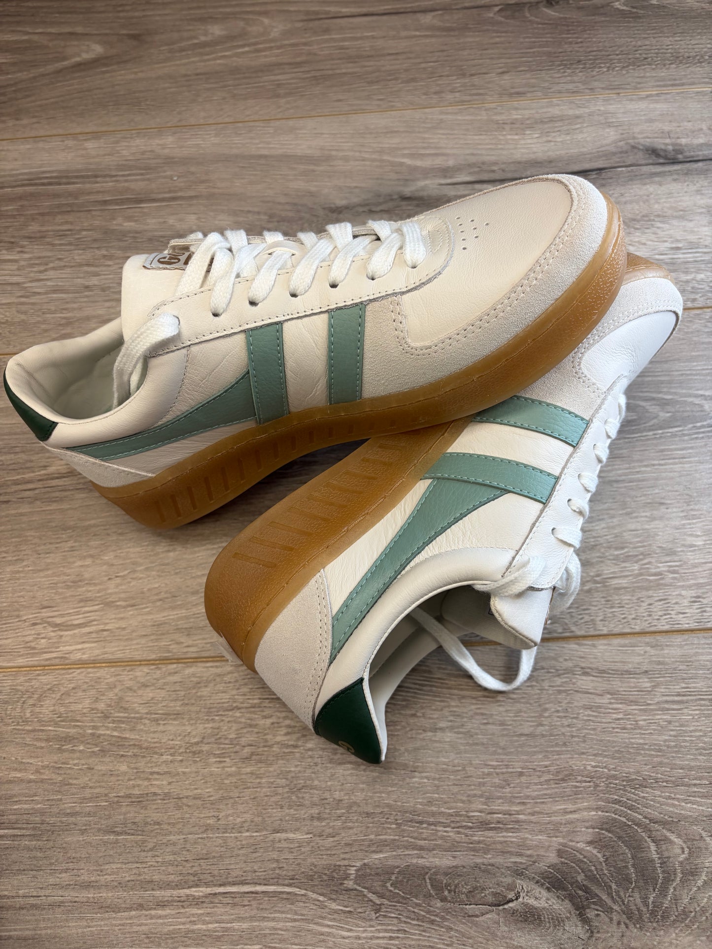 Gola - White, Mint Green Trainer