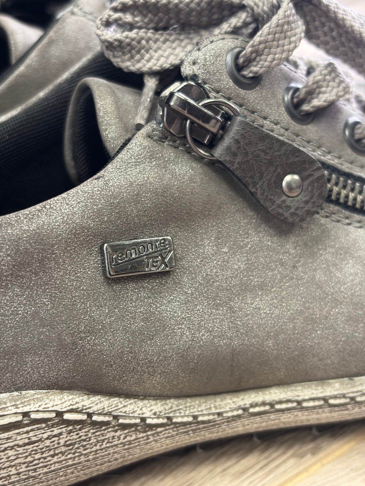 Remonte - Grey Zip Lace Trainer