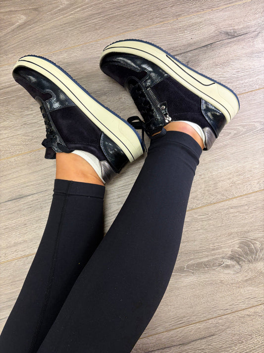 ARA - Navy Stylish Trainer