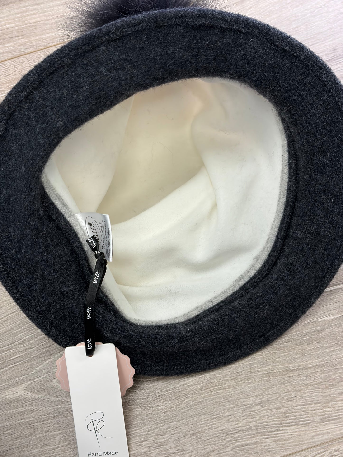 Willi - Cream/Black Hat