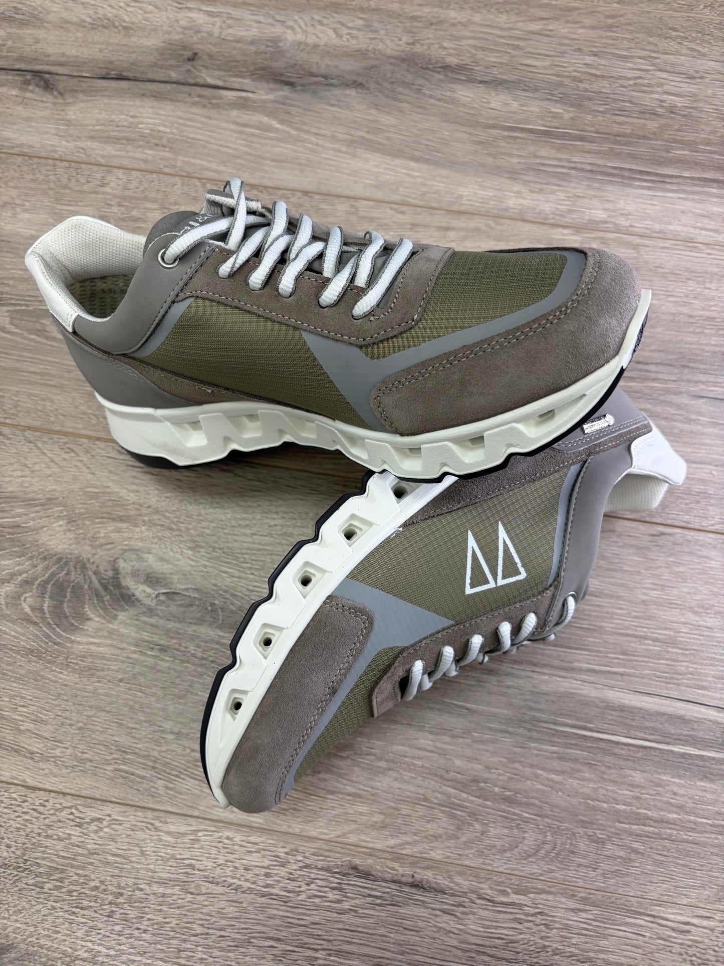 IGI&CO - Grey/Green Waterproof Trainer