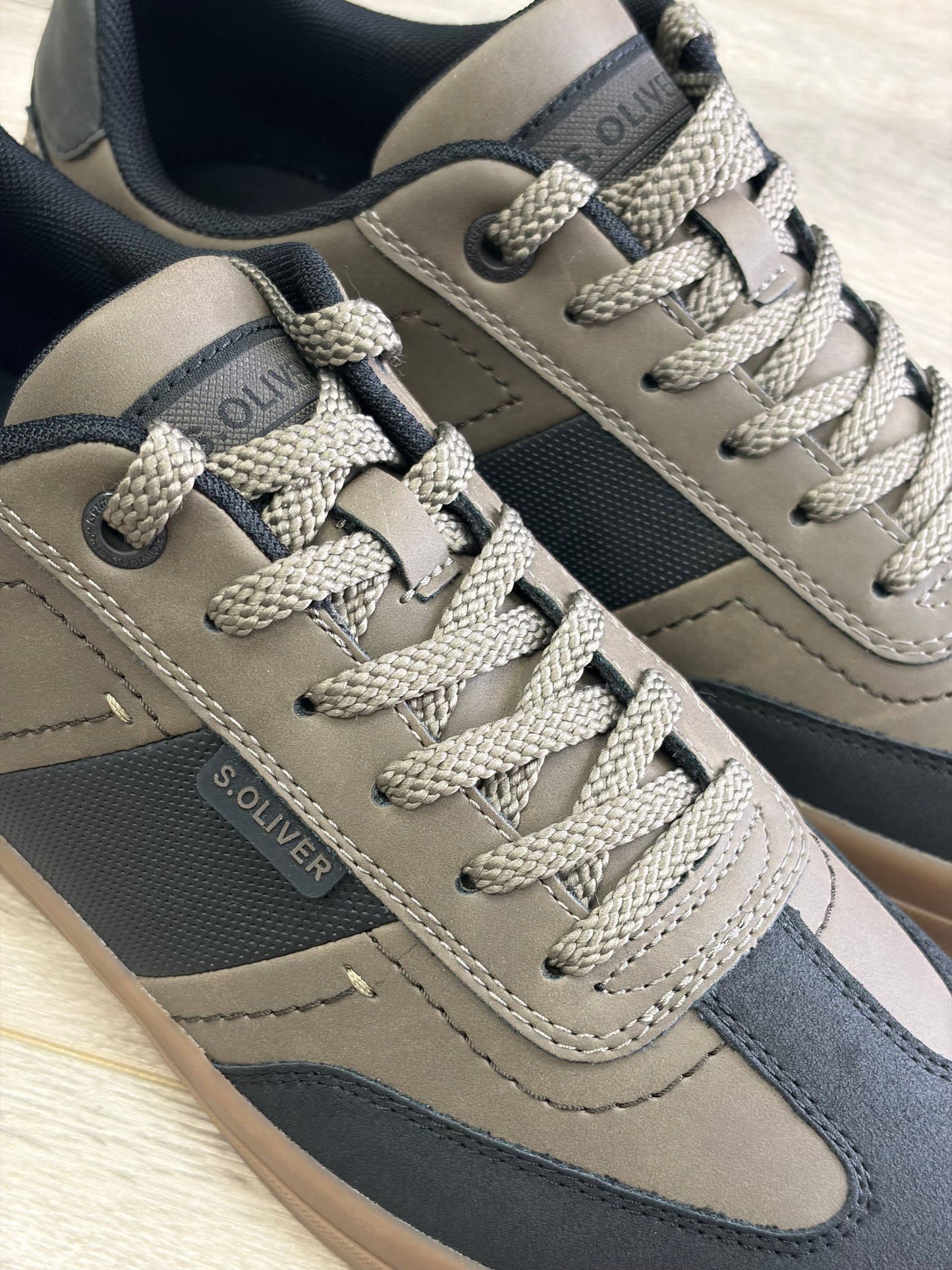 s.Oliver - Black/Beige Trainer