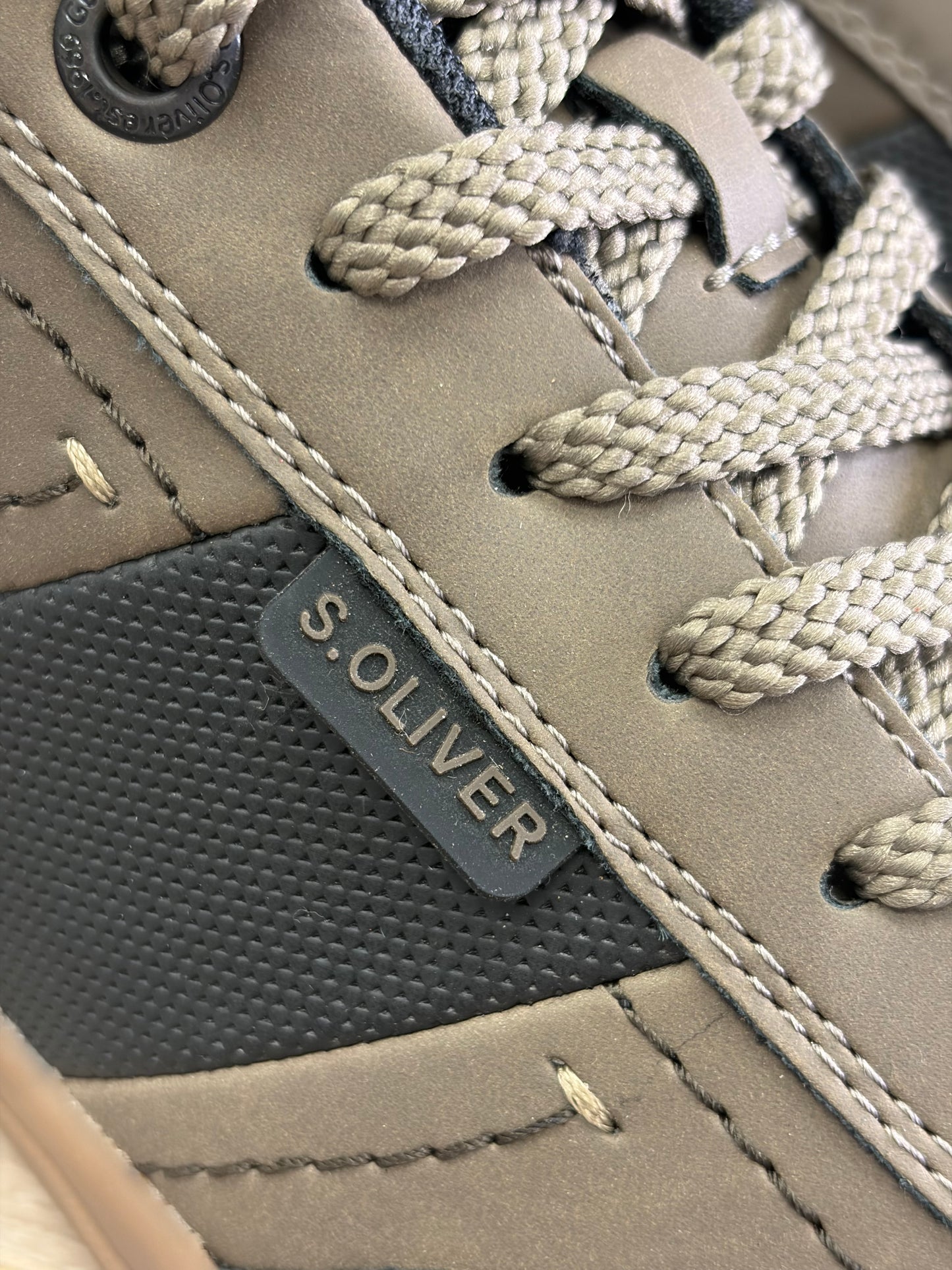 s.Oliver - Black/Beige Trainer