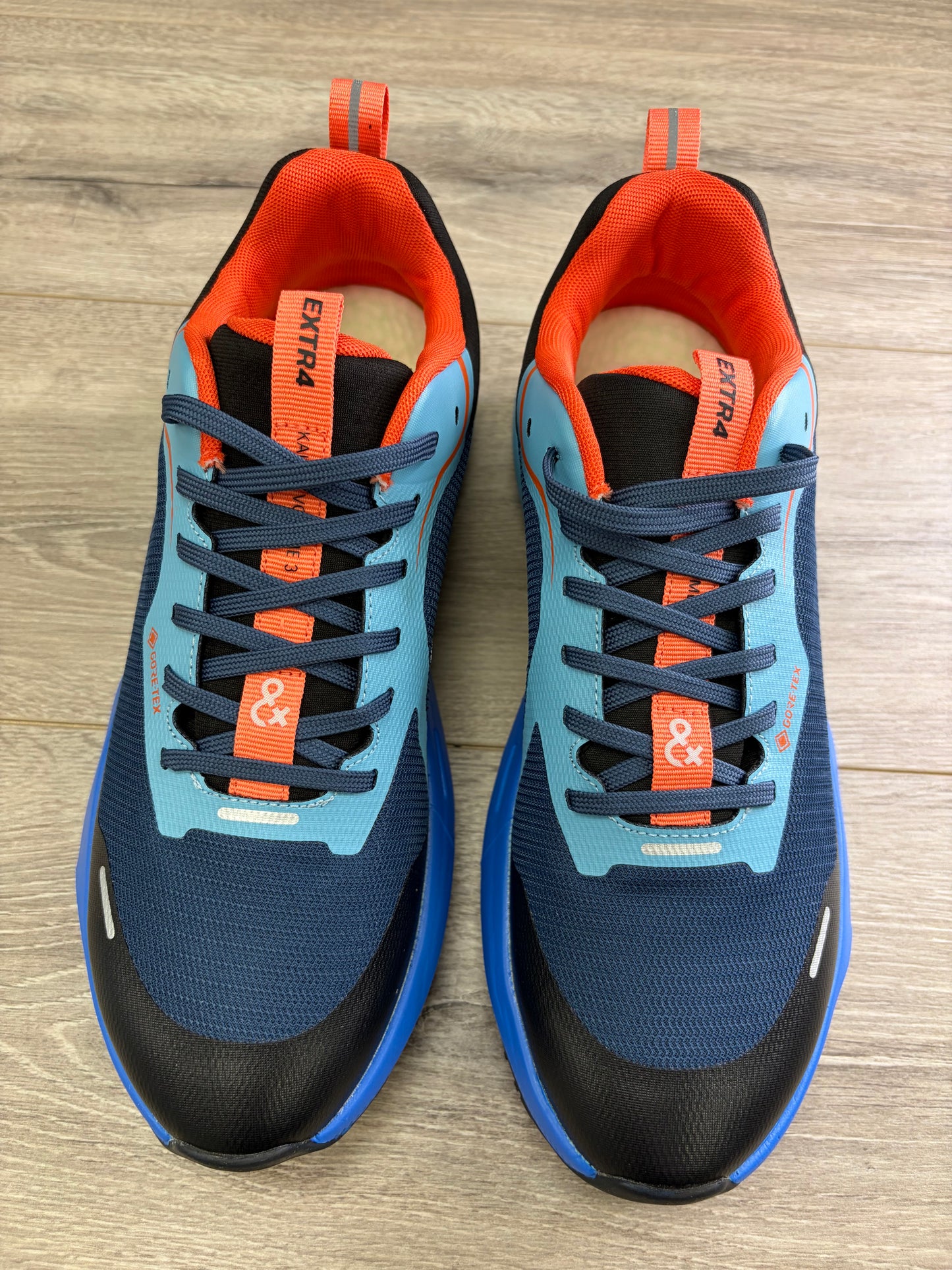 &Extr4 - Blue/Orange Trainer
