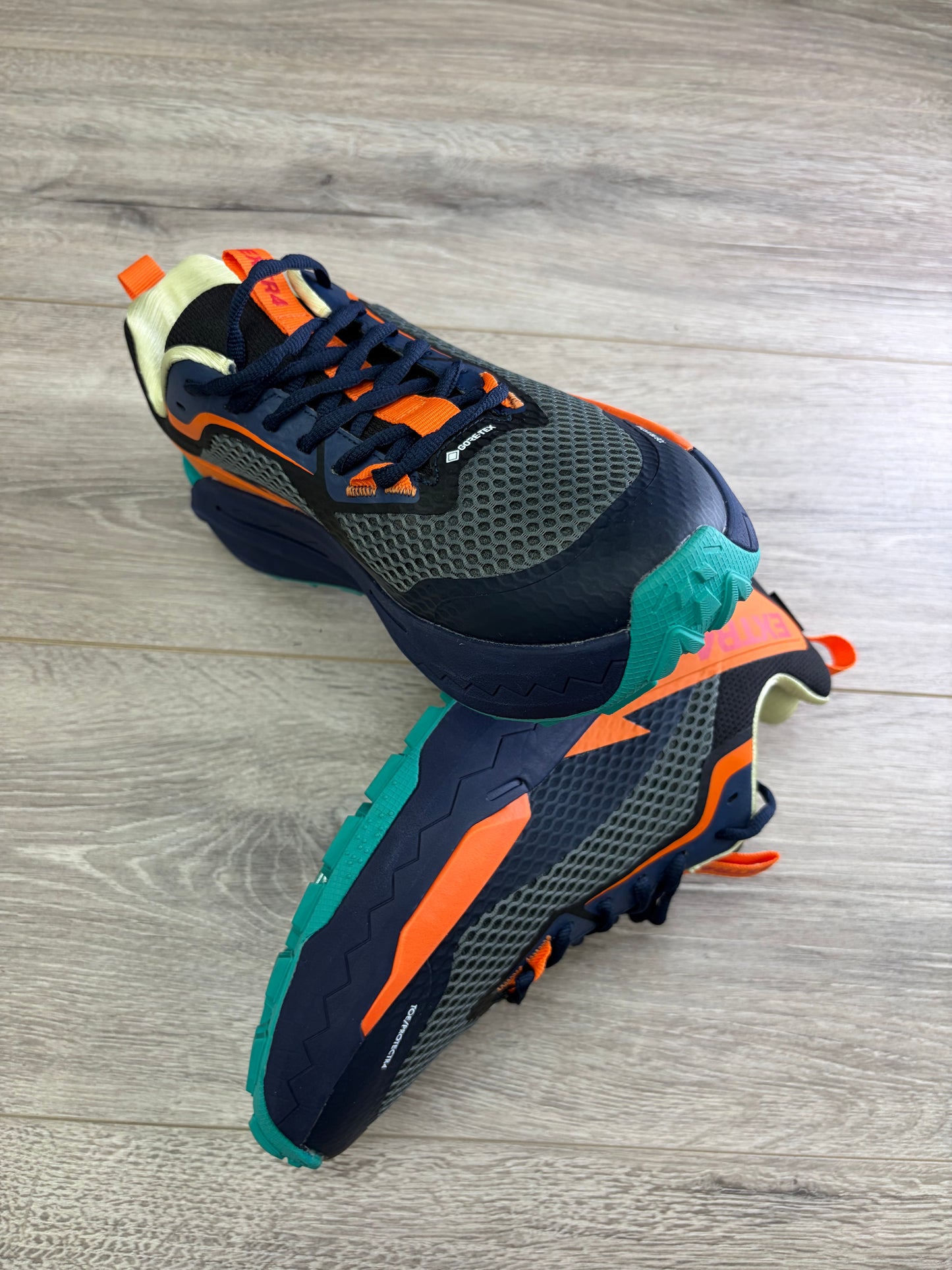 &Extr4 - Black/Orange Trainer