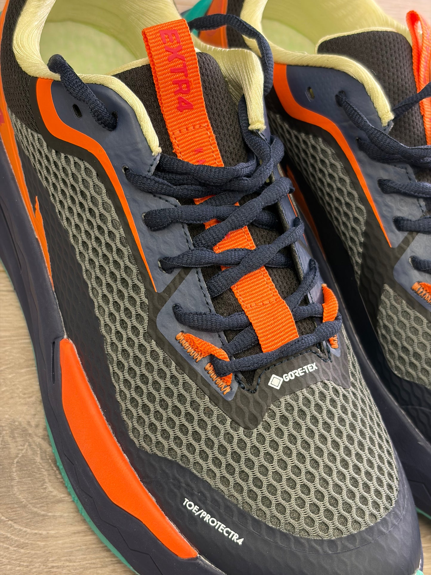 &Extr4 - Black/Orange Trainer