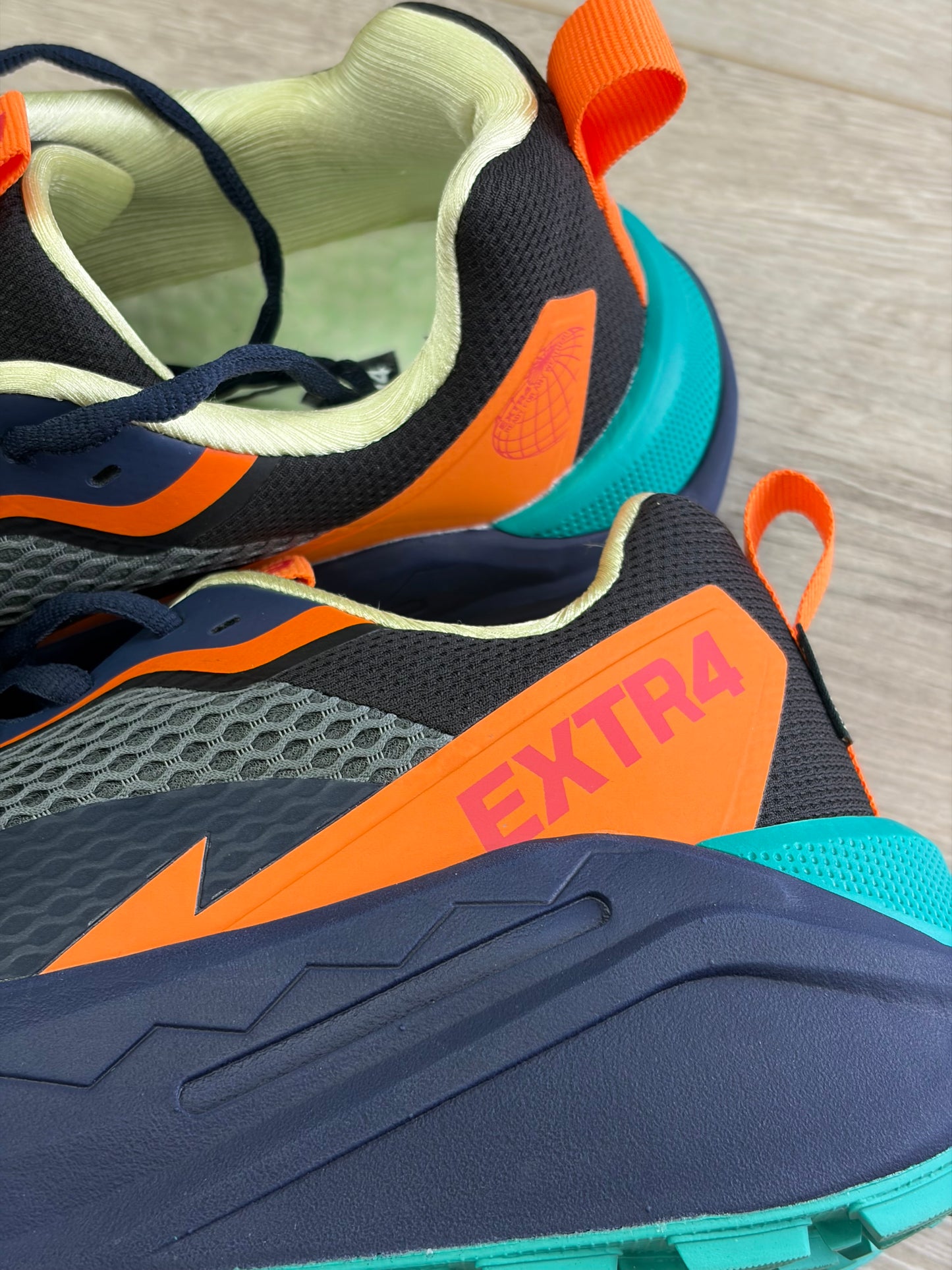&Extr4 - Black/Orange Trainer