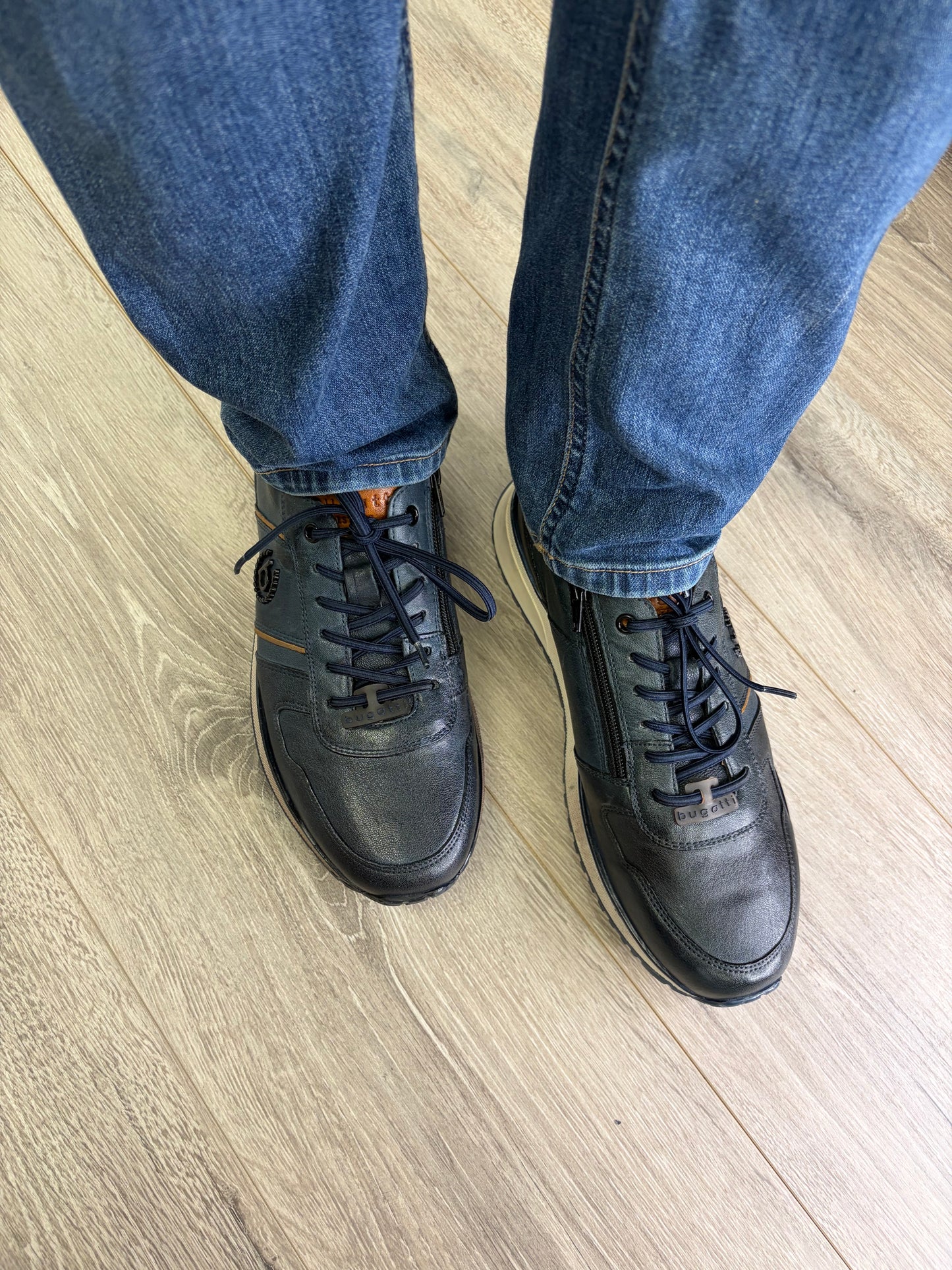 Bugatti - Navy Stylish Trainer