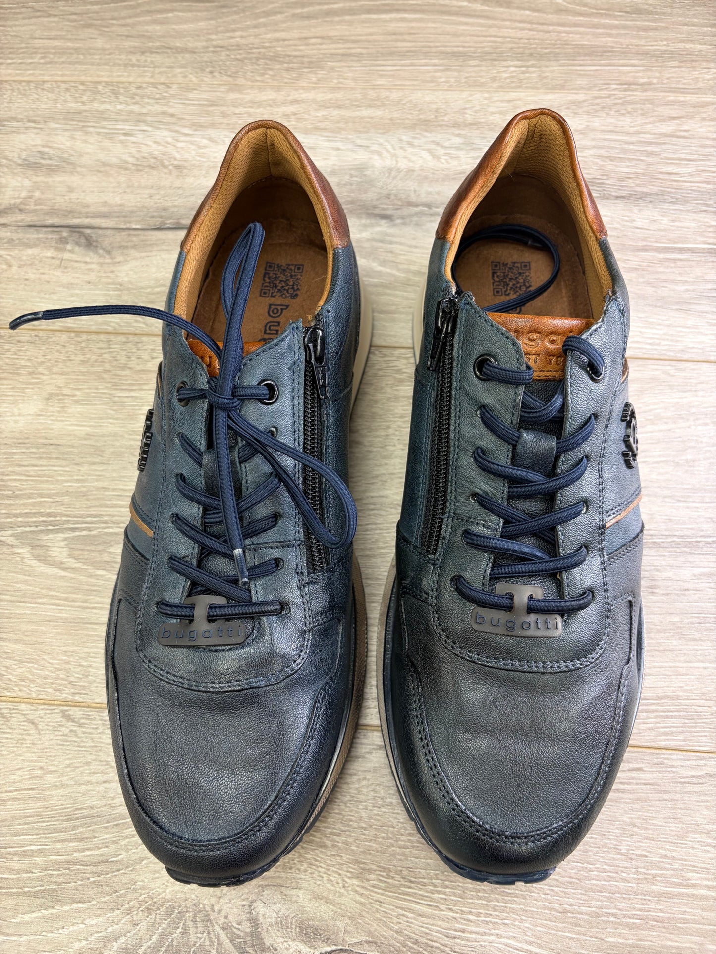 Bugatti - Navy Stylish Trainer