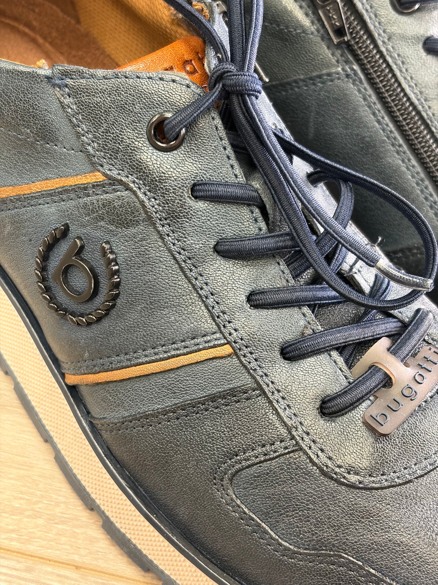 Bugatti - Navy Stylish Trainer