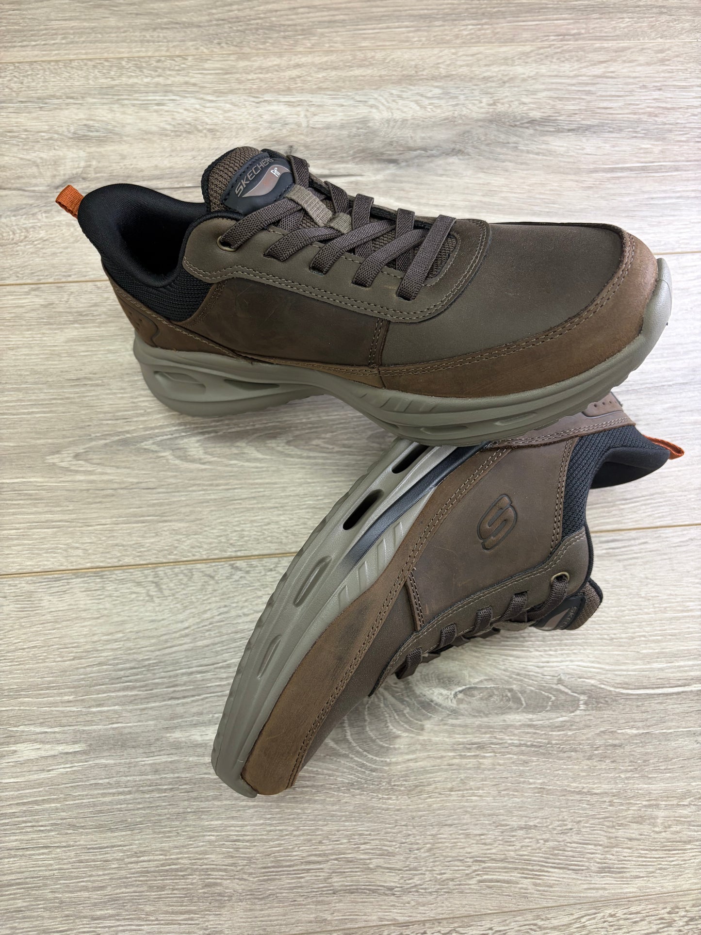 Skechers - Chocolate Brown Trainer