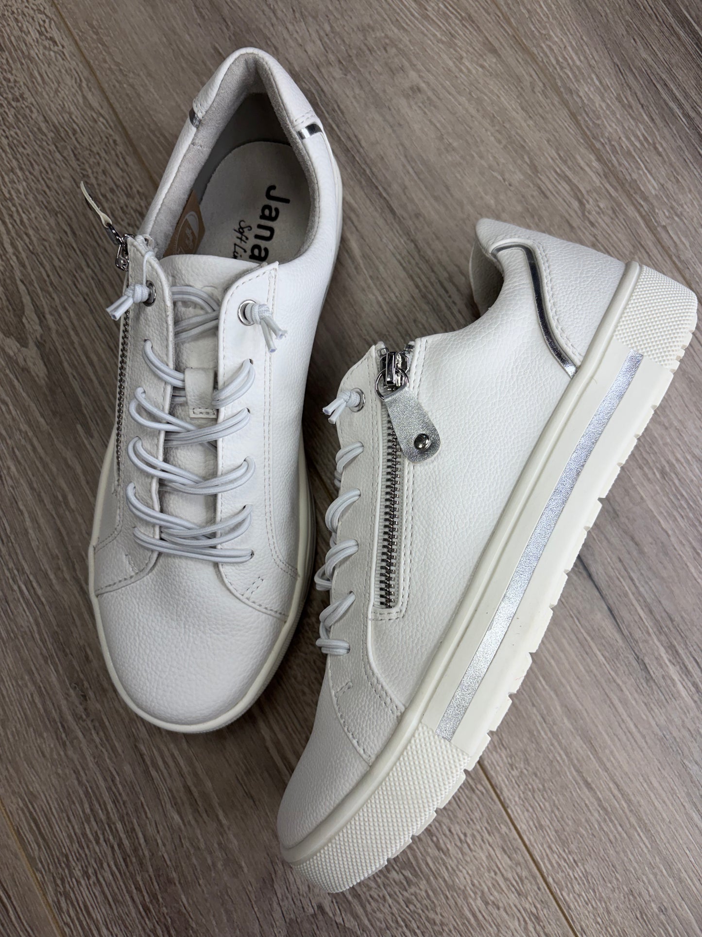 Jana - White Zip Trainer
