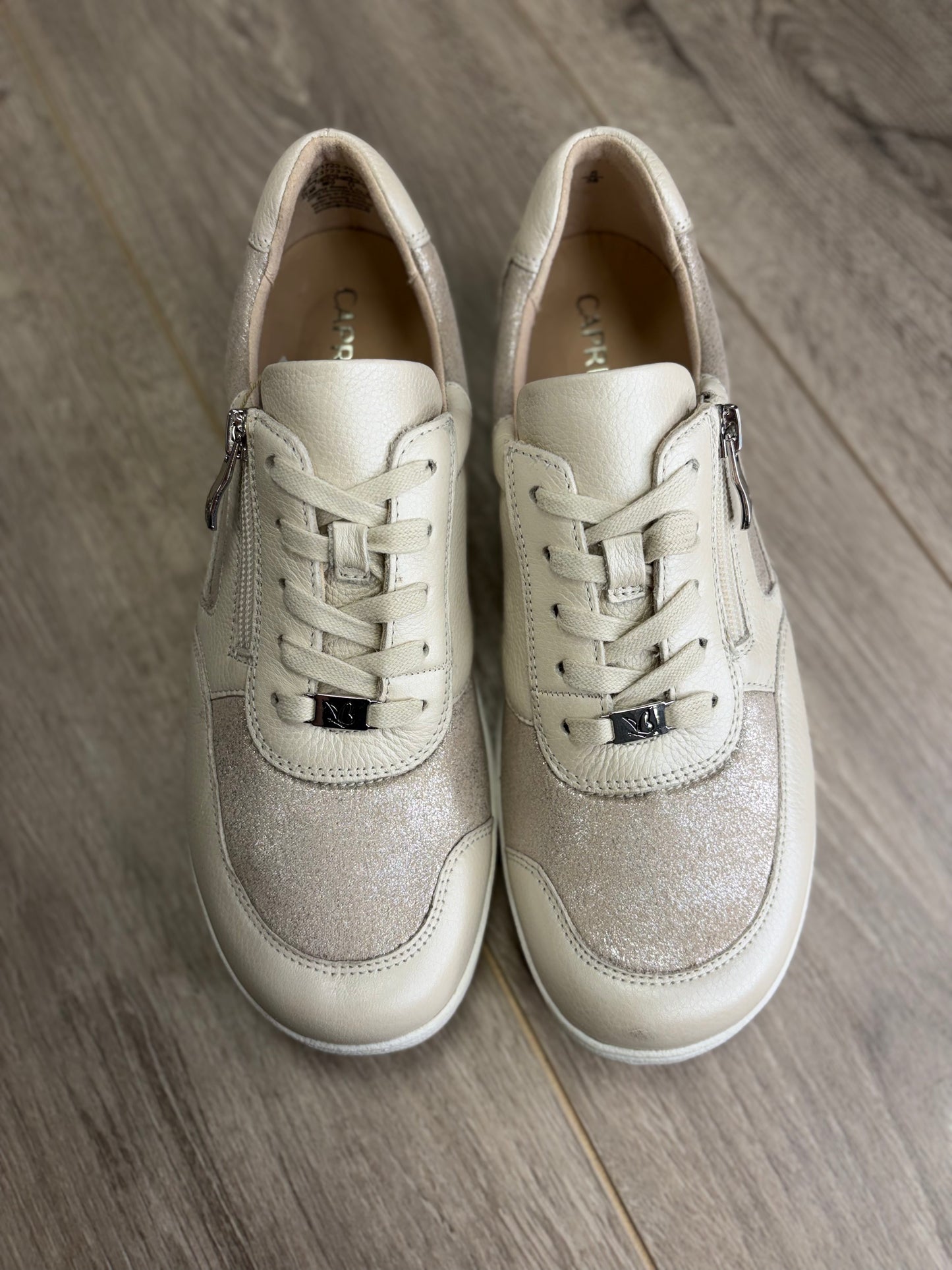 Caprice - Pearl Side Zip Trainer