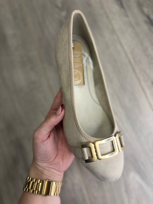 Jana - Beige Buckle Court Shoe