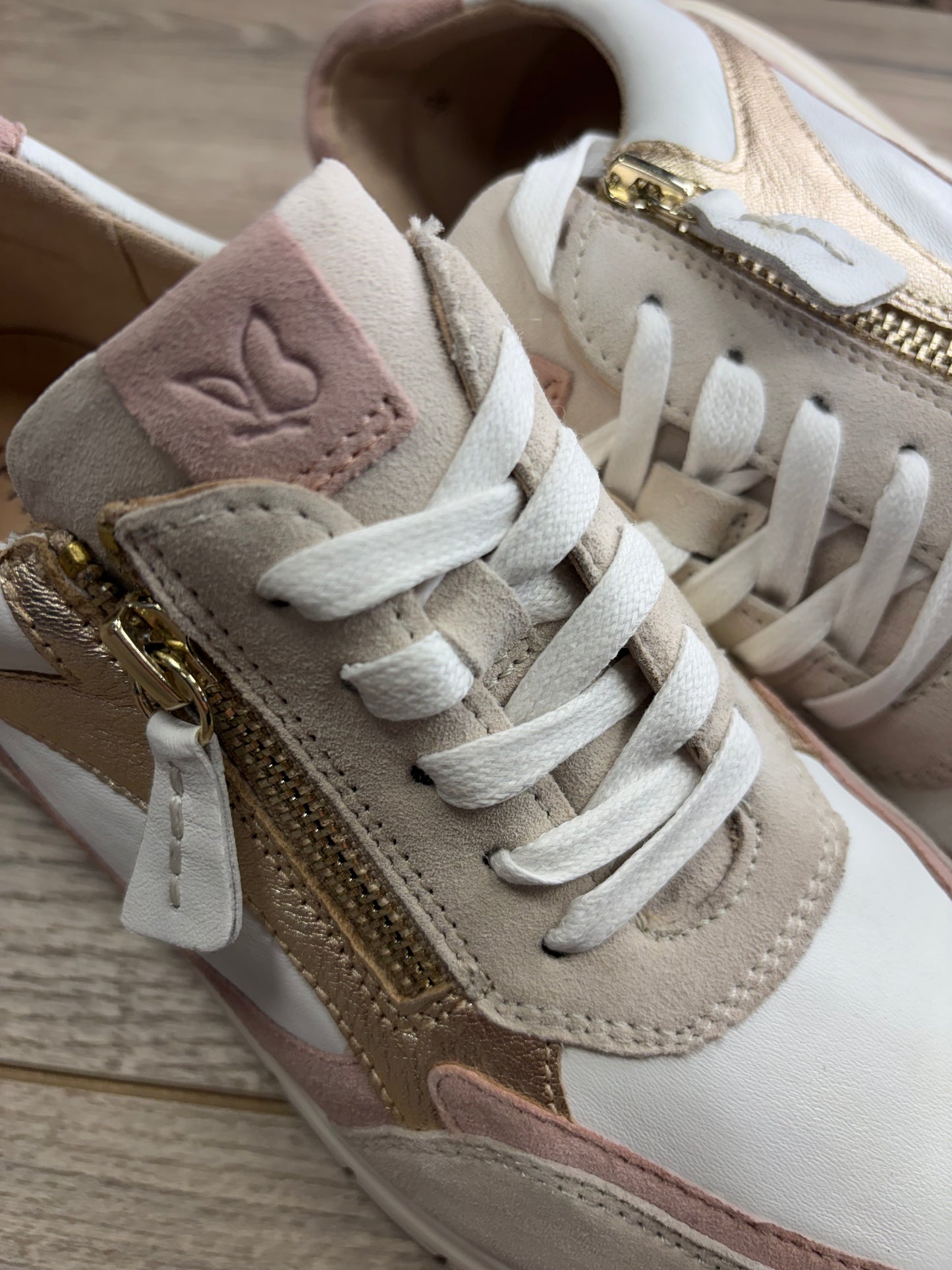 Caprice - Off white/Peal