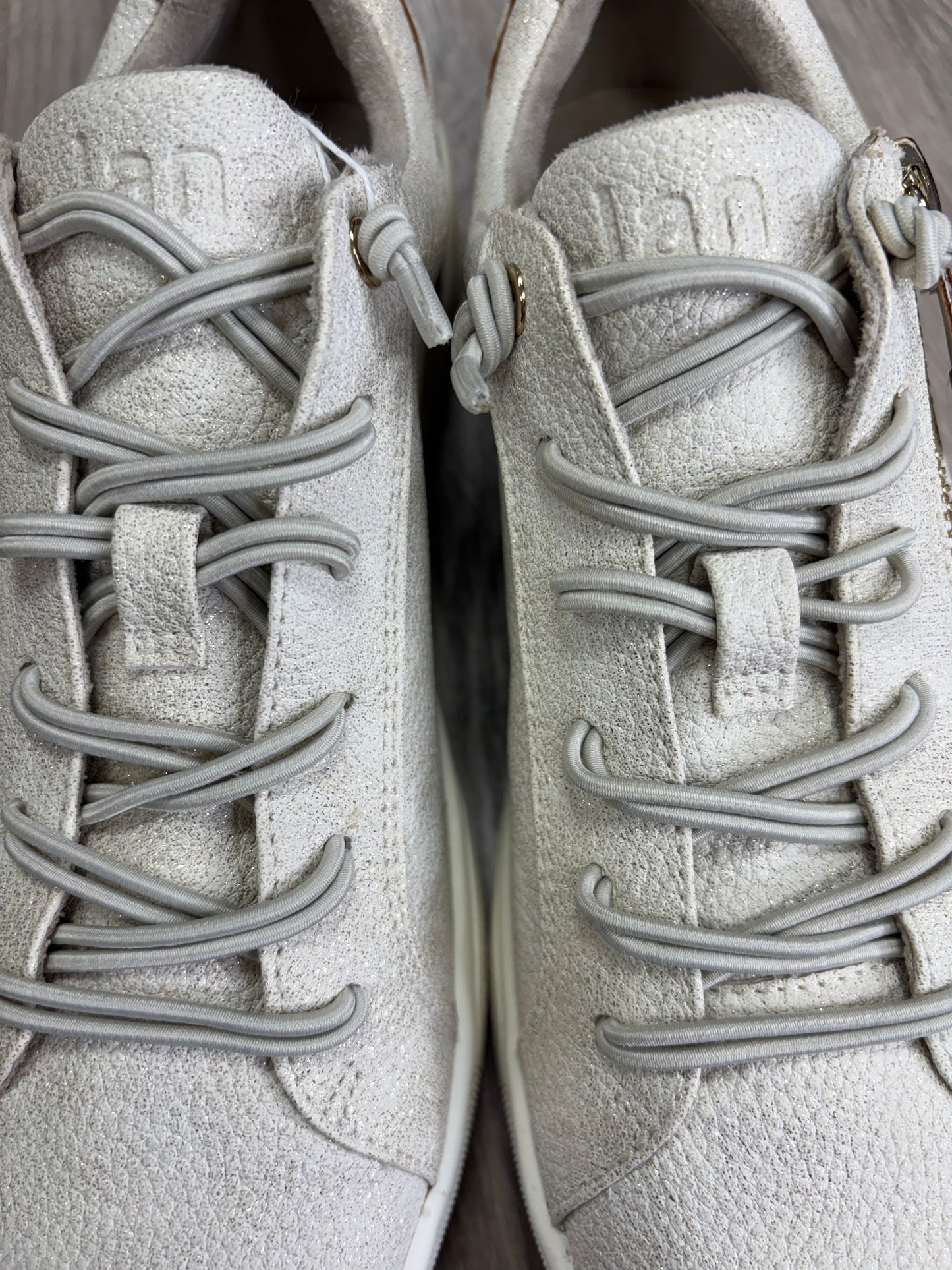 Jana - White Elastic Lace Trainer