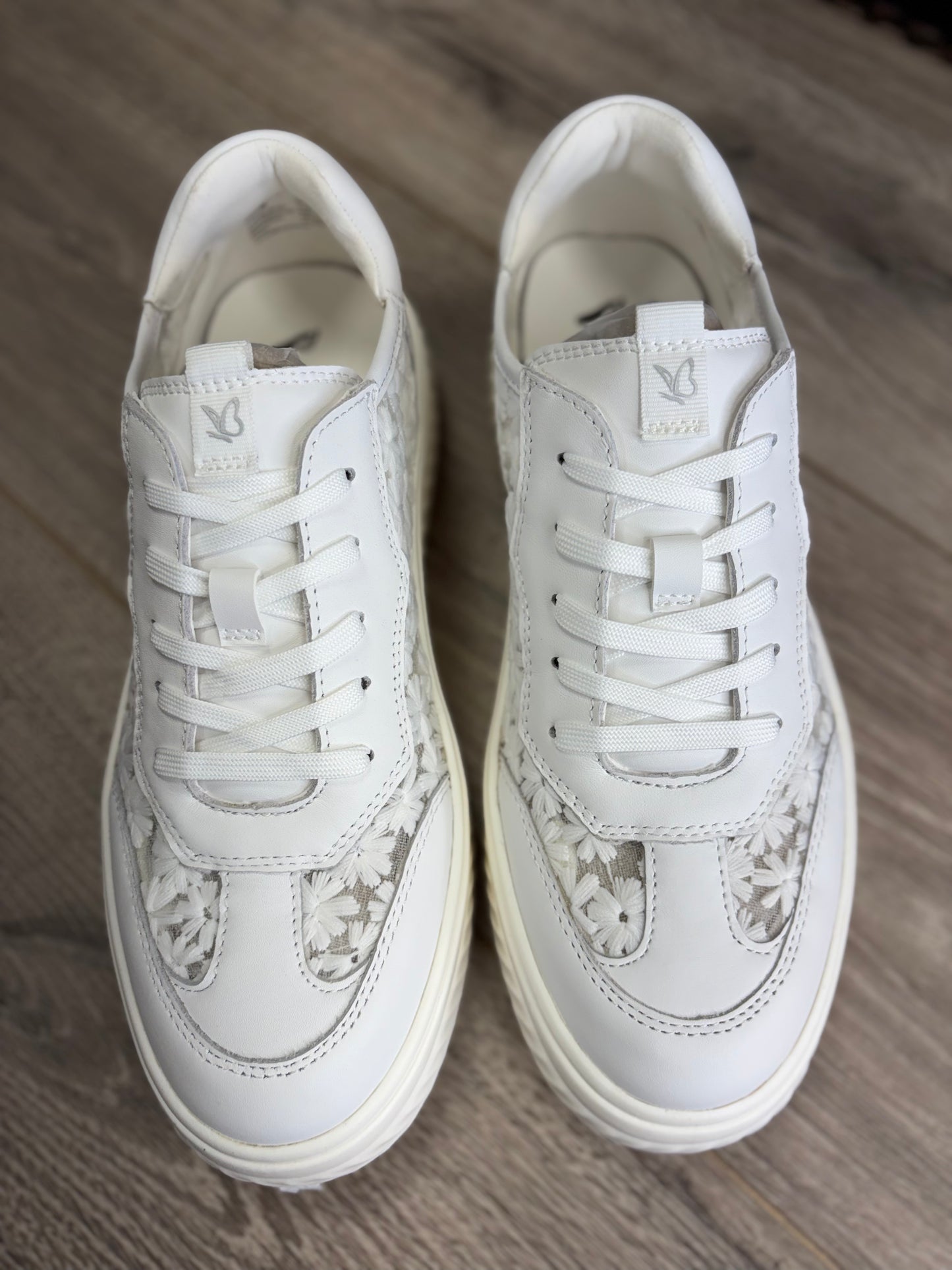 Caprice - White Flower Mesh Trainer