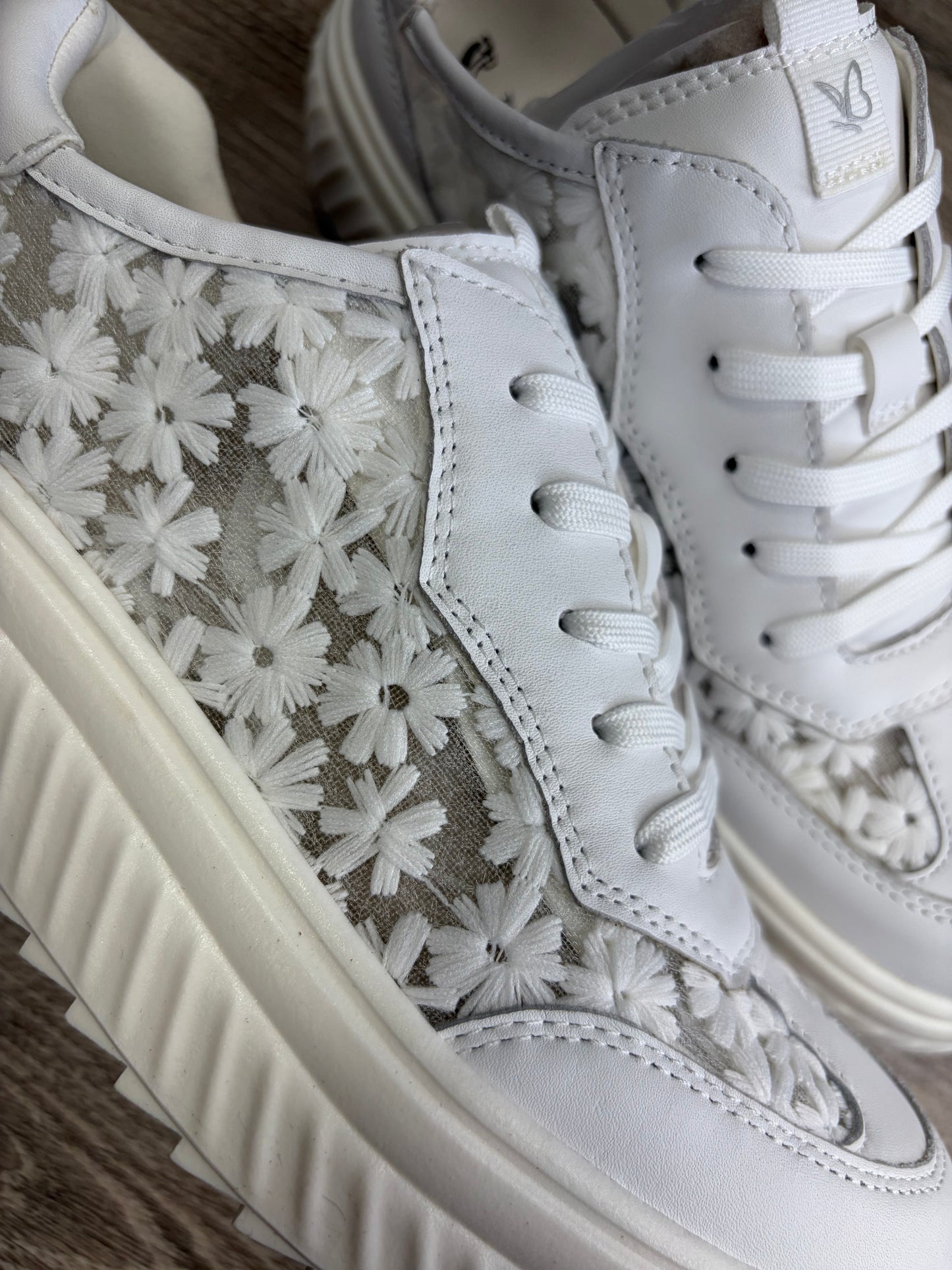 Caprice - White Flower Mesh Trainer