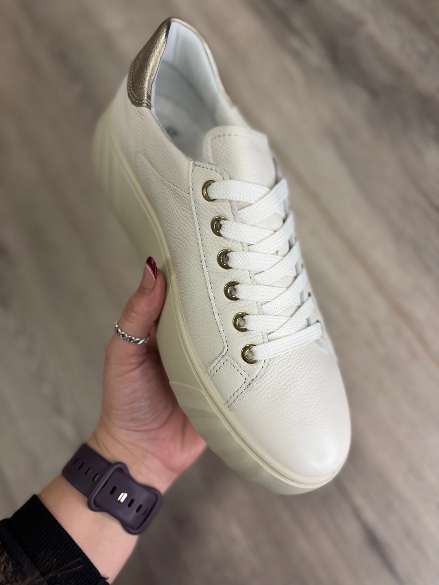Ara - Cream Sneaker