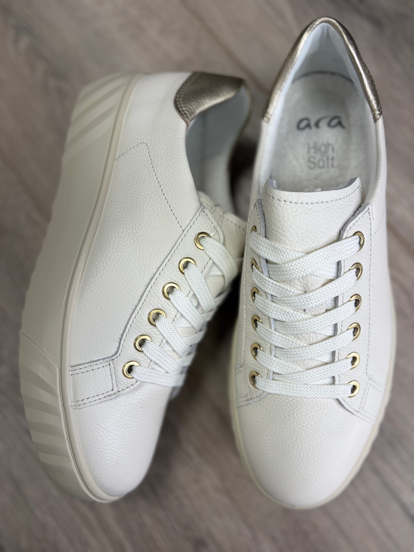Ara - Cream Sneaker