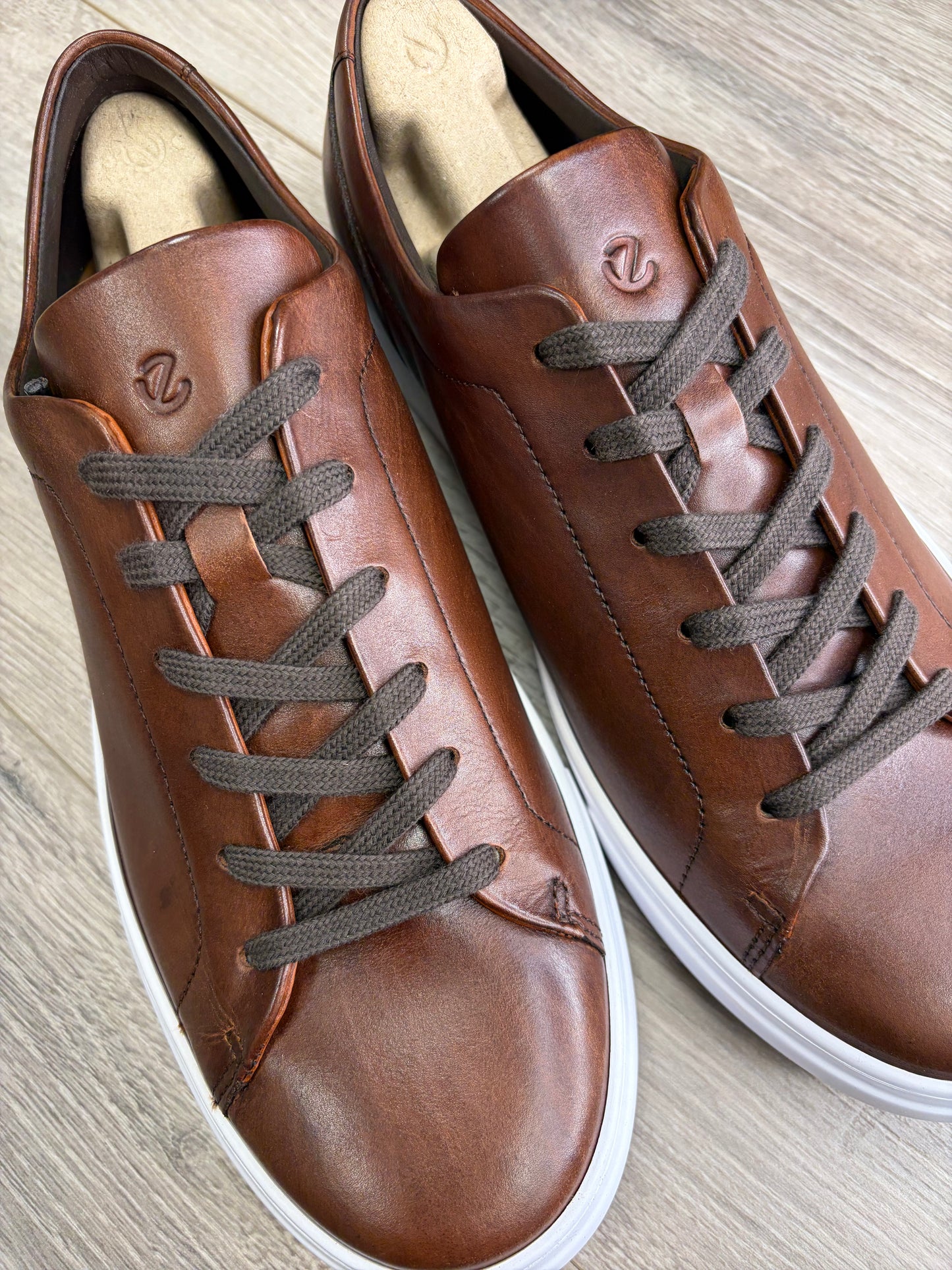 Ecco - Brown Lace Sneaker