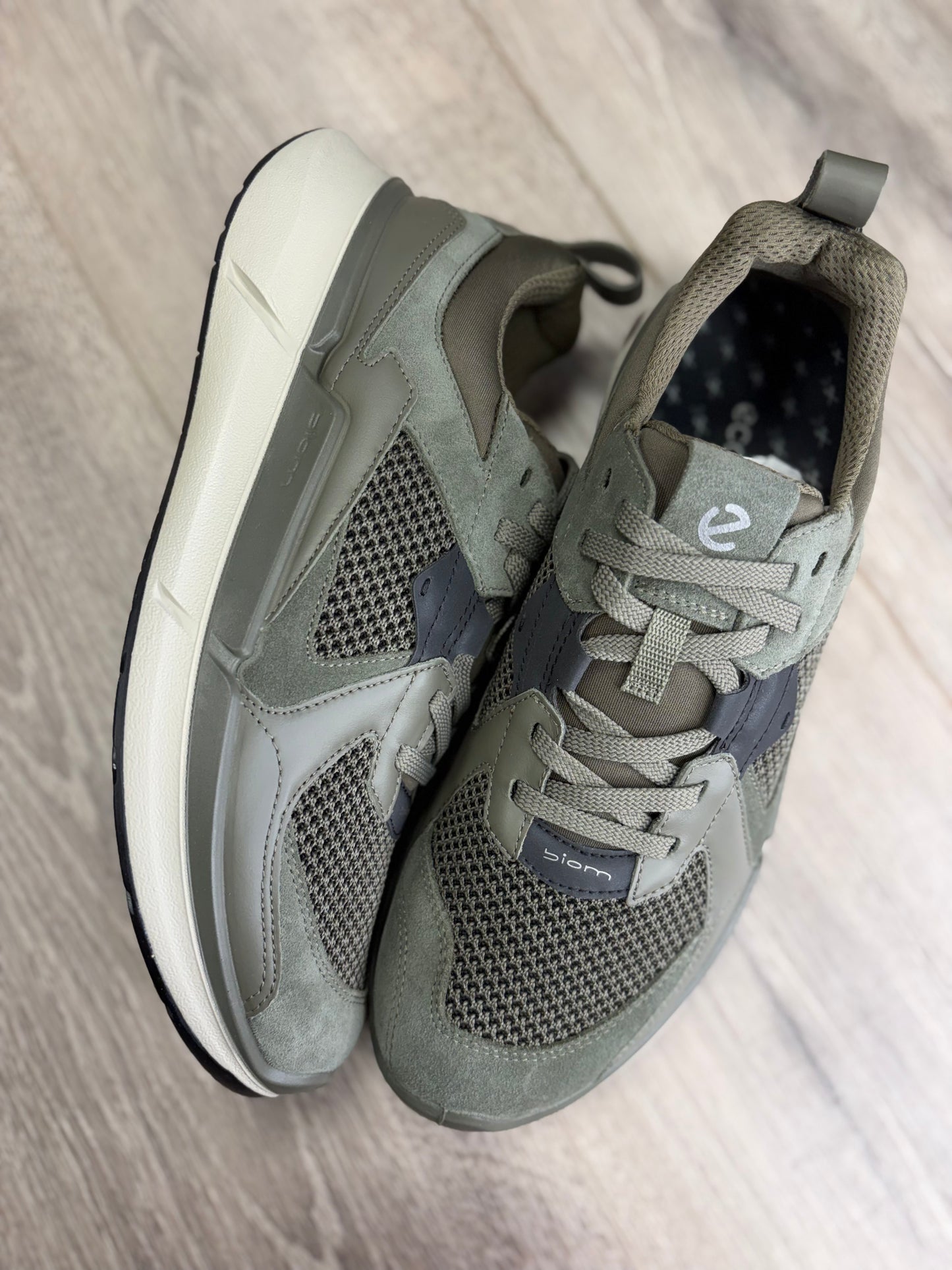 Ecco - Olive Green Trainer
