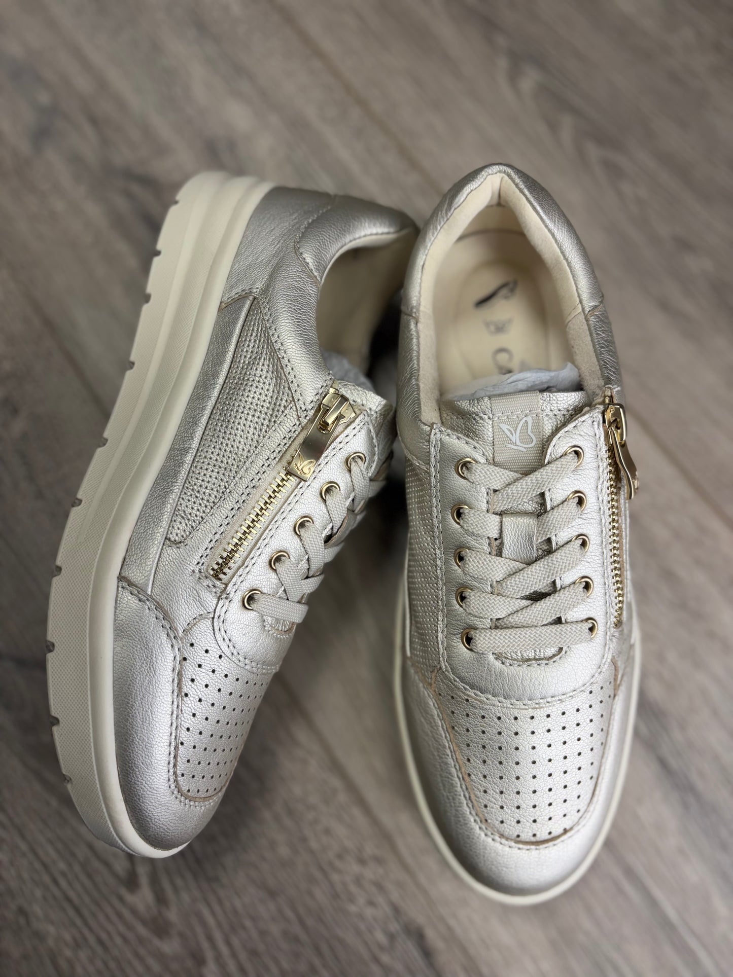 Caprice - Gold Zip Trainer