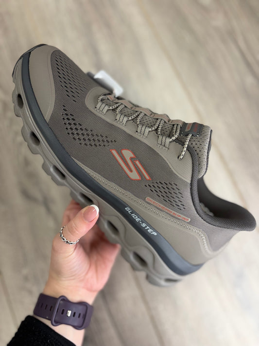 Skechers - Grey Glide-Step Trainers
