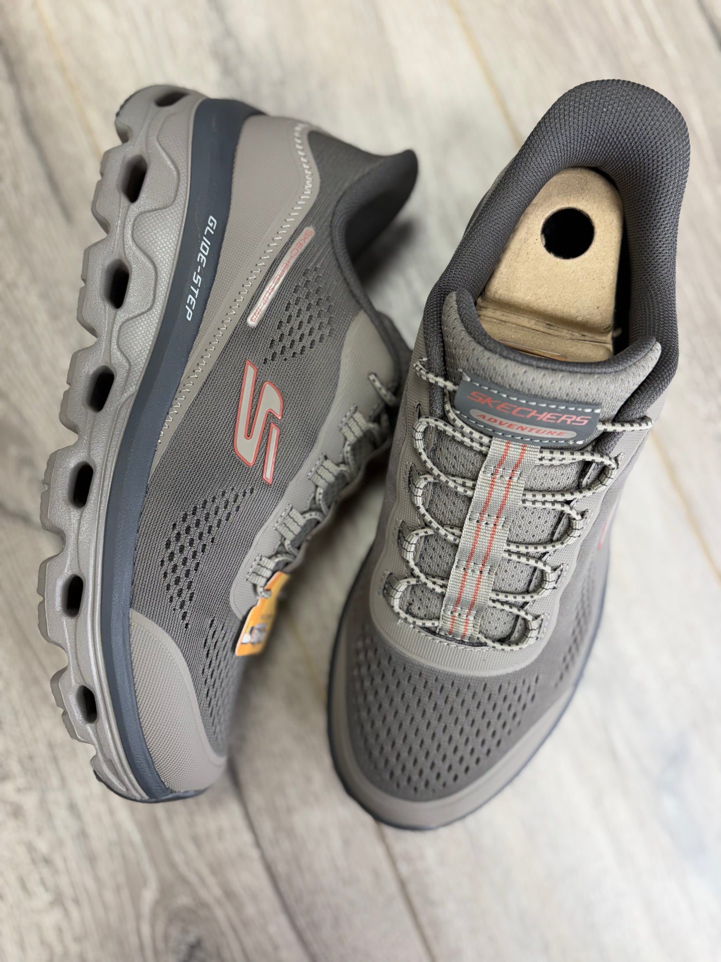 Skechers - Grey Glide-Step Trainers
