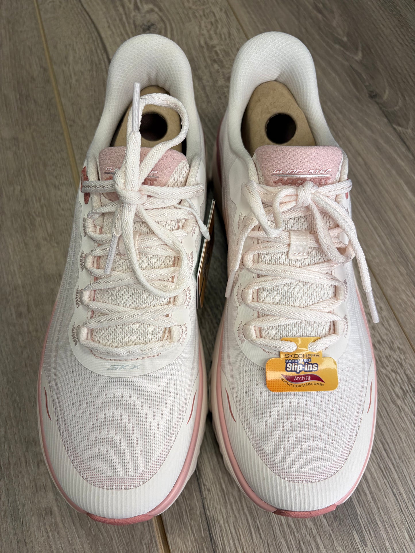 Skechers - Light Pink Arch-Fit