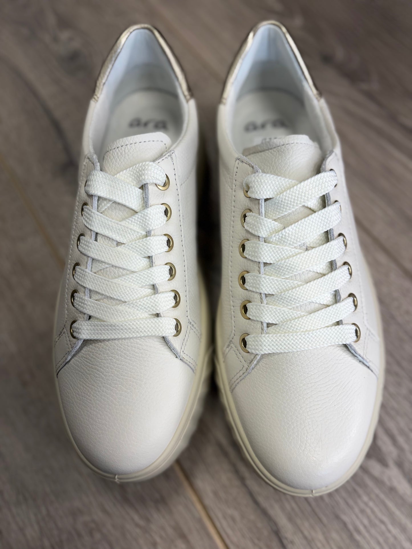 ARA - White Chunky Sole Sneaker