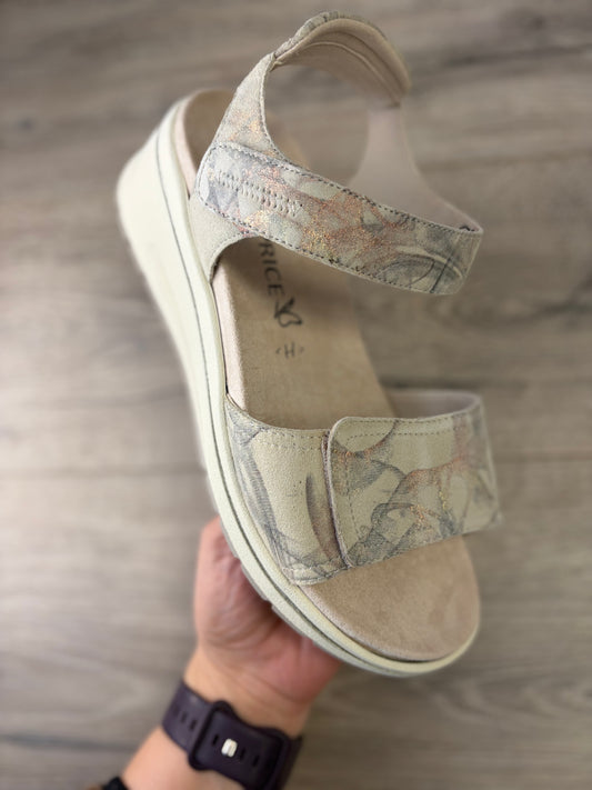 Caprice - Beige sandal