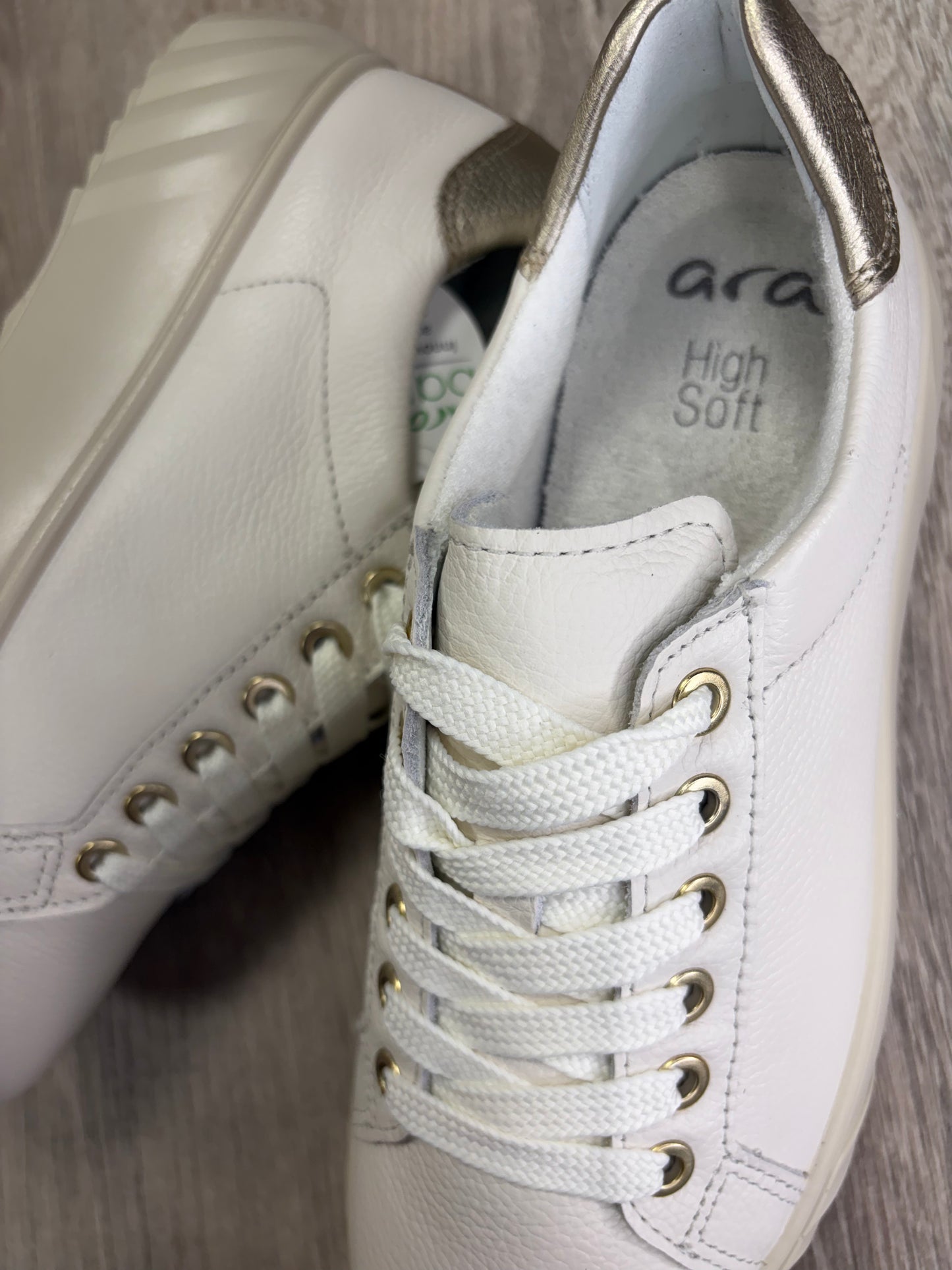 ARA - Cream Sneaker