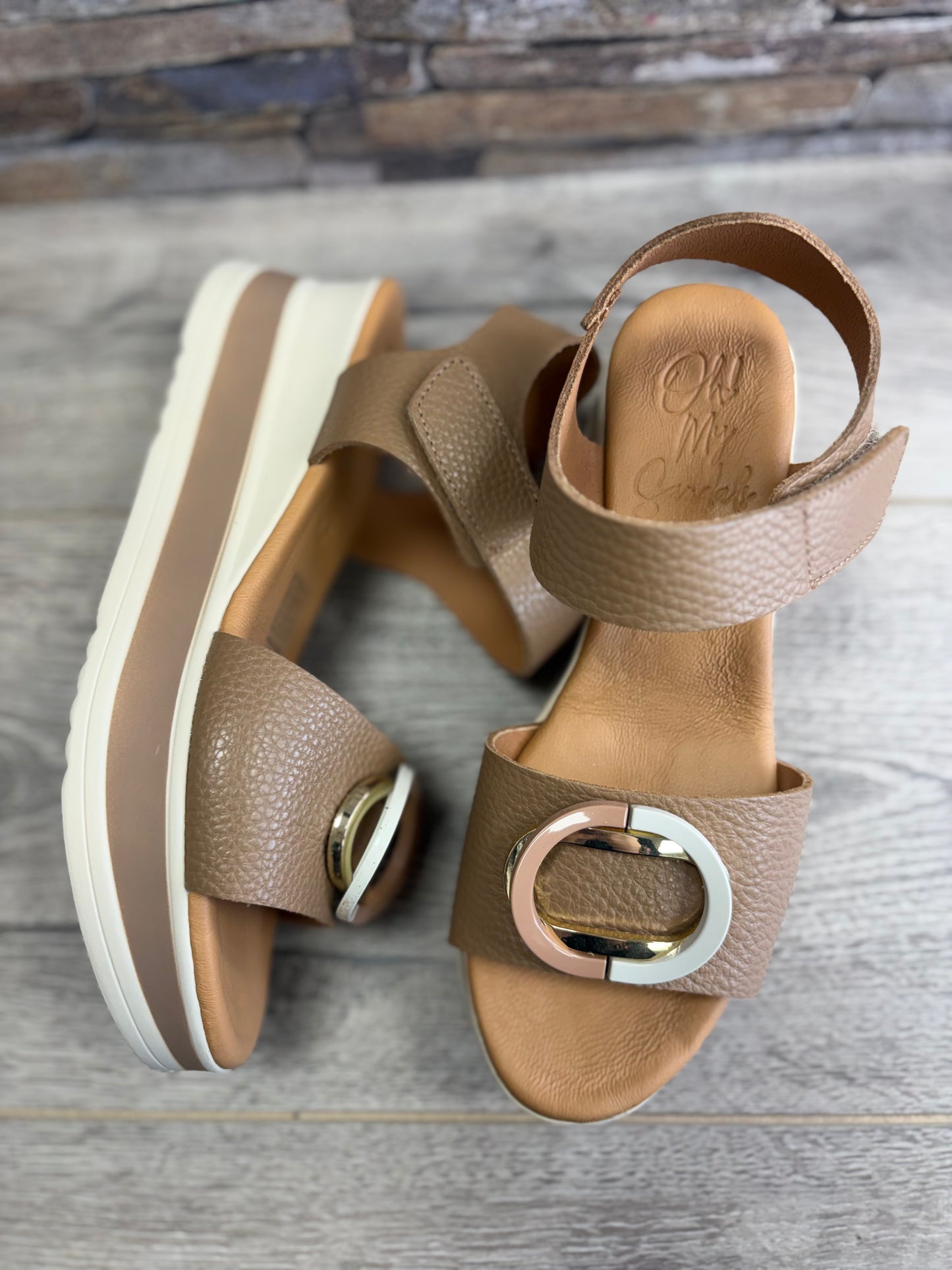 Oh My Sandals - Tan - Cream Buckle