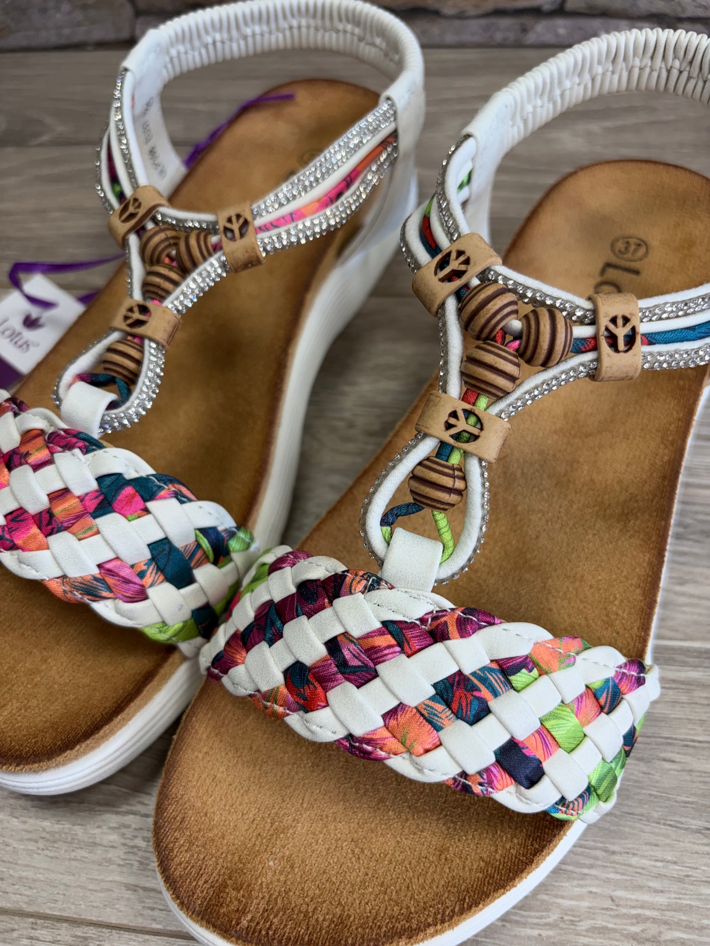 LOTUS - White Woven Sandals